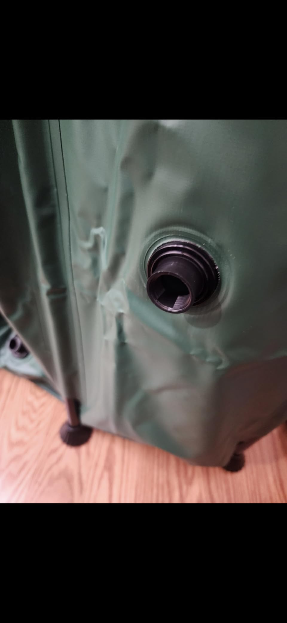 VIVOSUN Collapsible Rain Barrel, 132 Gallon Water Storage Tank with 1000D Oxford Cloth, Portable Rain Collection System Includes Two Spigots and Overflow Kit, Green customer photo 1