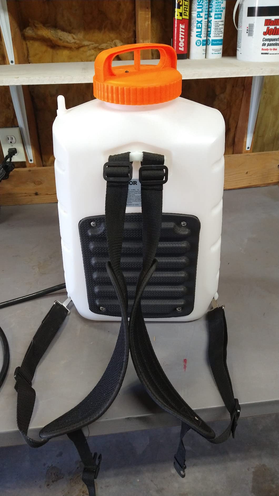 VEVOR Battery Powered Backpack Sprayer, 0-90 PSI Adjustable Pressure, 4 Gallon Tank, Back Pack Sprayer with 8 Nozzles and 2 Wands, 12V 8Ah Battery, Wide Mouth Lid for Weeding, Spraying, Cleaning customer photo 2