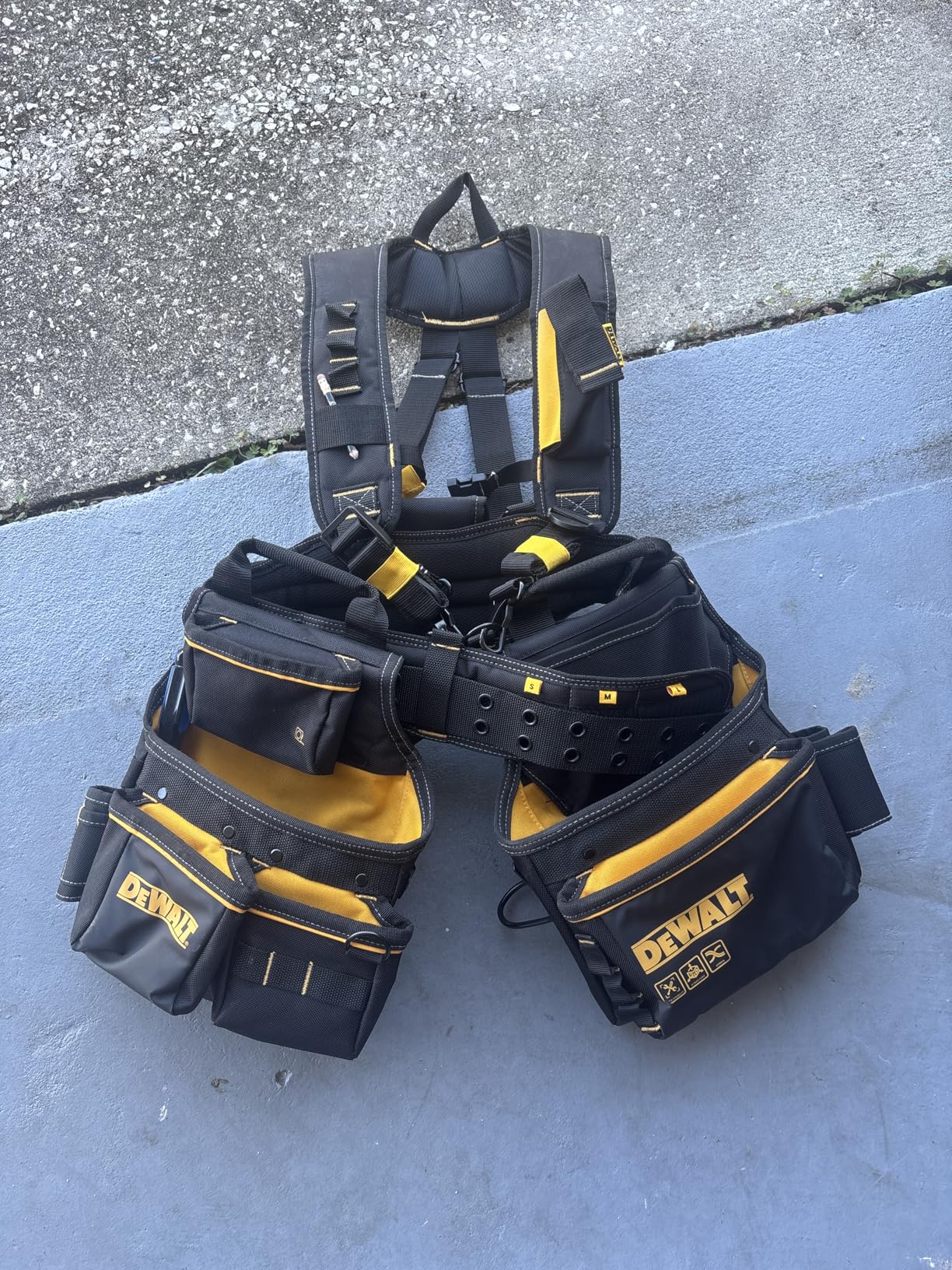 DEWALT Professional Tool Belt Organizer With Suspenders and 25 Pockets, Heavy Duty Construction customer photo 2