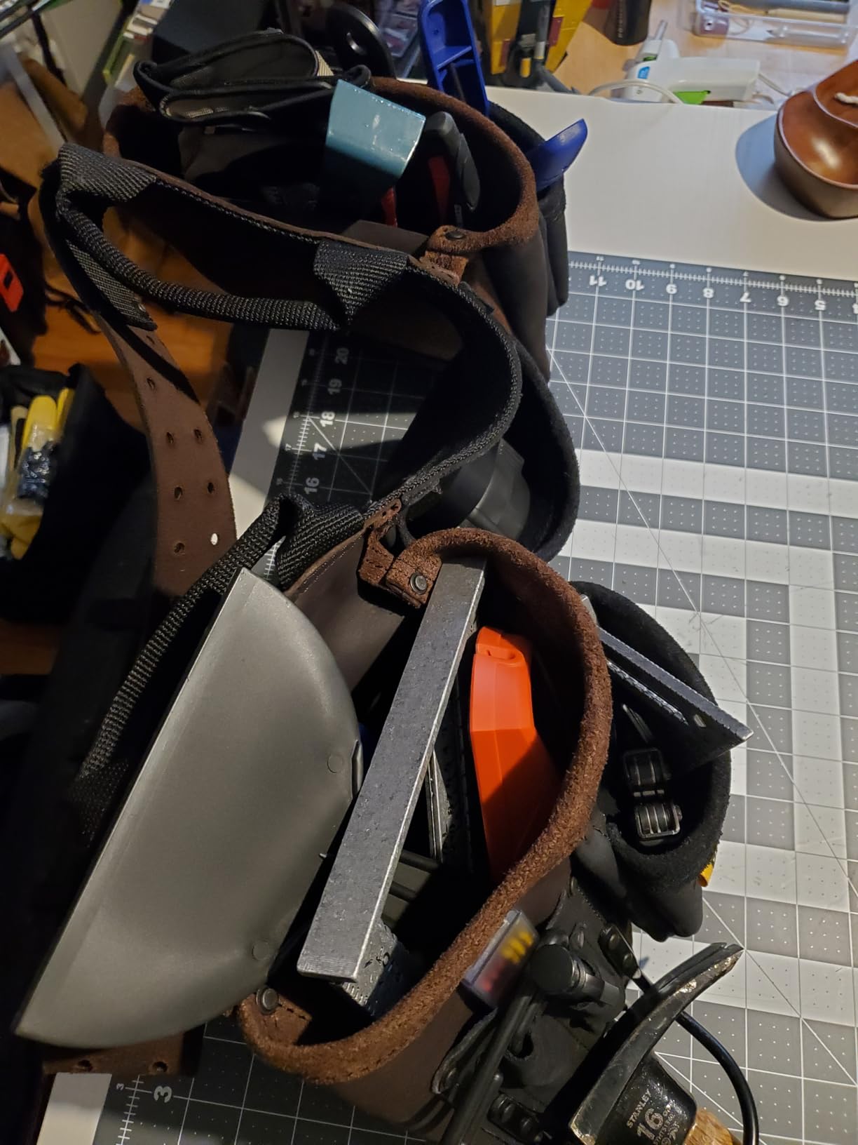 DEWALT Leather Tool Belt, Durable, 11 Pocket Professional Belt (DWST550112) customer photo 2