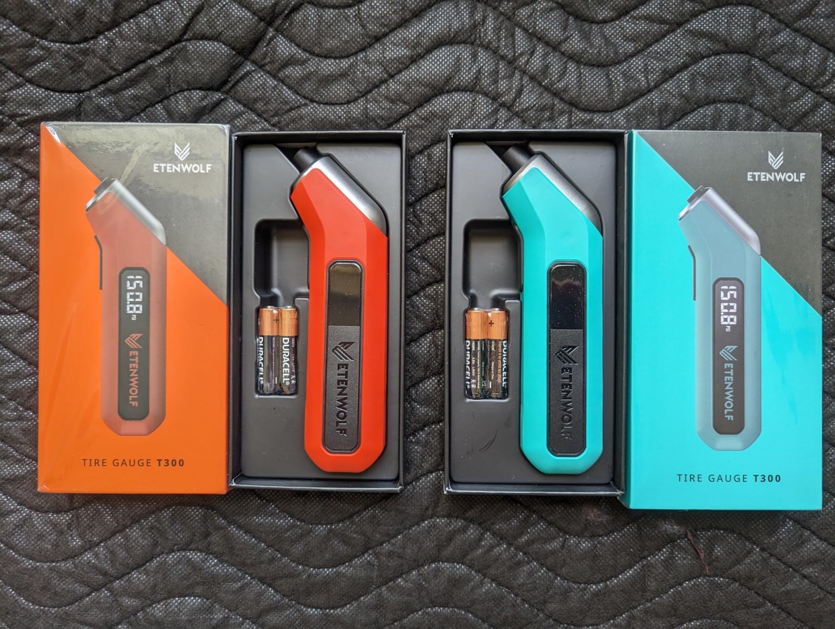 ETENWOLF T300 Digital Tire Pressure Gauge 3-200 PSI, Industrial Tire Gauge Calibrated to ANSI B40.7 Grade 2A(Plus-Minus 0.5%), Backlit LED Screen, Grey customer photo 2