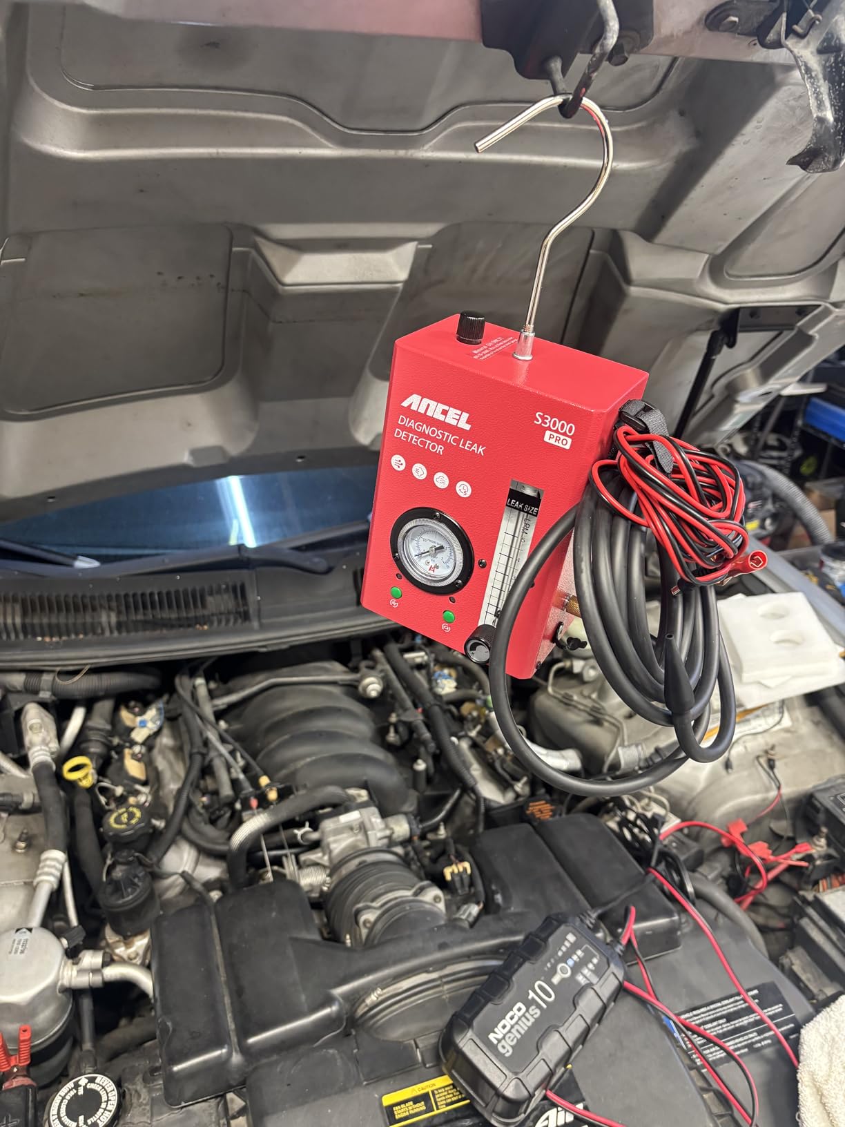 ANCEL S3000 PRO Automotive Smoke Machine with Built-in Air Pump and Pressure Gauge. Professional Vehicle Leak Diagnostic Detector Tools Kit for Leaks Test in Vacuum, Fuel, EVAP and Other Cars System customer photo 1