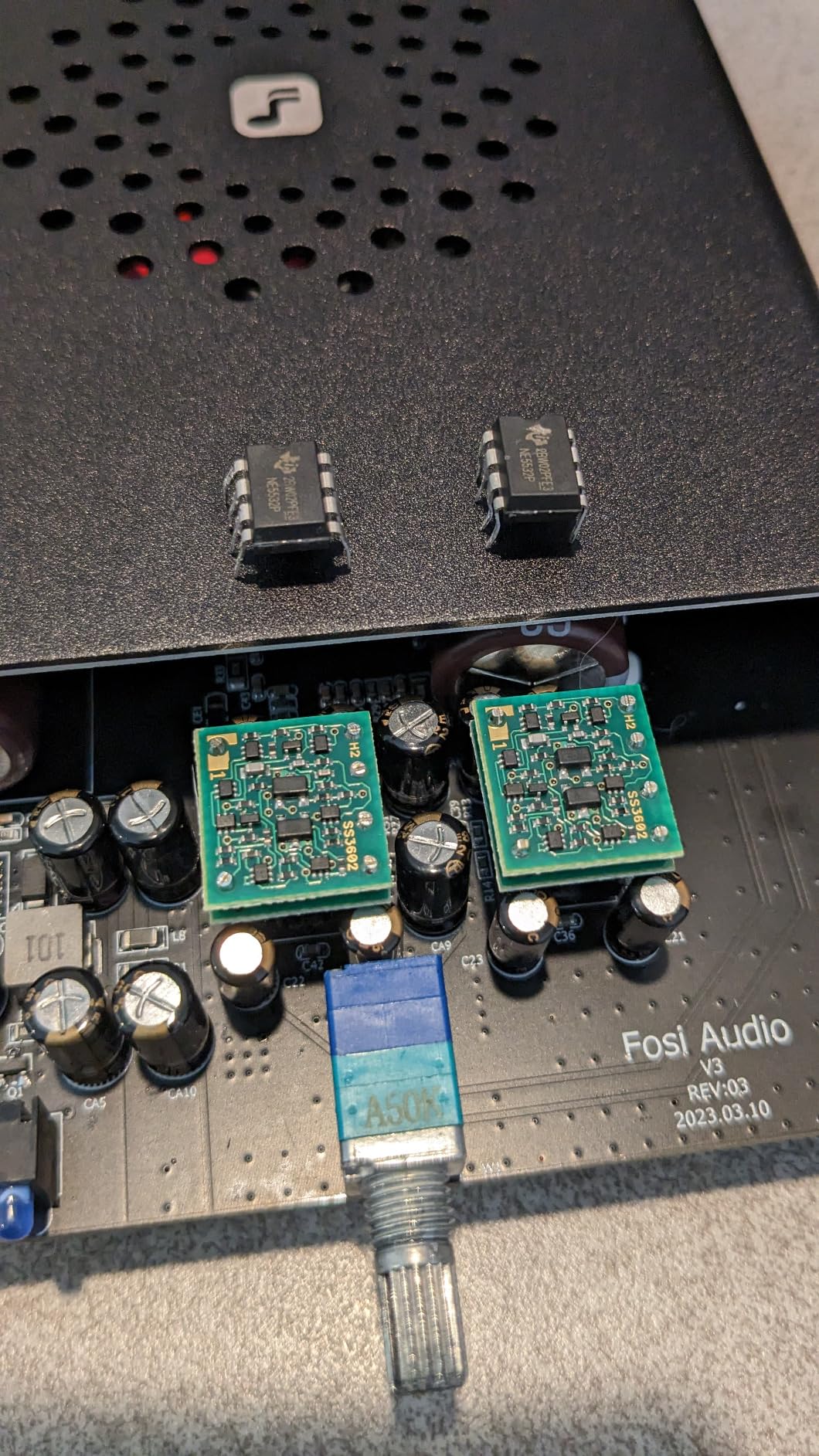 Fosi Audio V3 Stereo Amplifier Home Audio 300 Watts x2 Power TPA3255 Class D Mini Amp 2 Channel Audio Component for Passive Bookshelf Tower Speakers Desktop Home Theater with 32V Power Supply customer photo 1