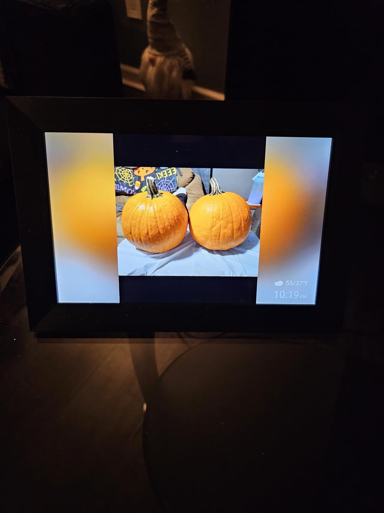 Uhale Digital Picture Frame 32GB Storage 10.1 Inch WiFi Electronic Photo Frames SD Card Slot IPS Touch Screen HD Display Auto Rotate Slideshow Share Videos Photos Instantly customer photo 2