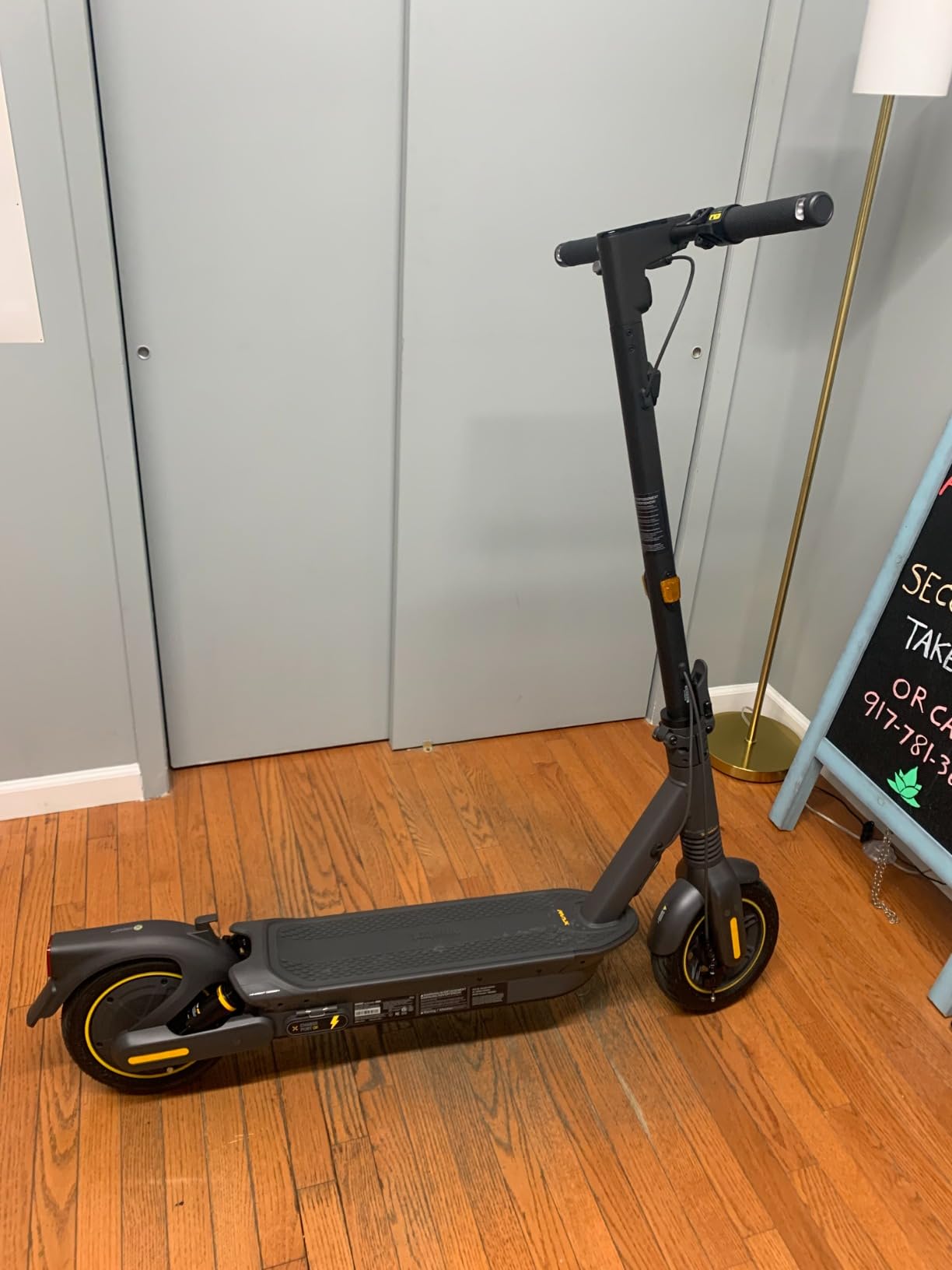 Segway Ninebot MAX Series Electric Scooter, Up to 22-28 MPH, Long Range, Dual Suspension & Braking System, Fast Charging, Scooter for Adults, UL-2272 2271 Certified (G2/G3) customer photo 2