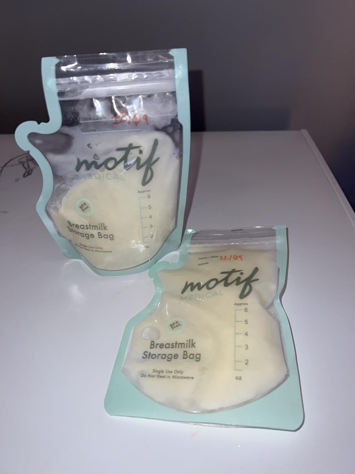 Motif Medical Breastmilk Storage Bags - Breastmilk Freezer Bags w/Easy Pour Spout, Write-On Label - Leak-Proof Double Zipper Milk Bags for Breastmilk - Breastfeeding Mom Gifts (6 oz, 100 Count) customer photo 2