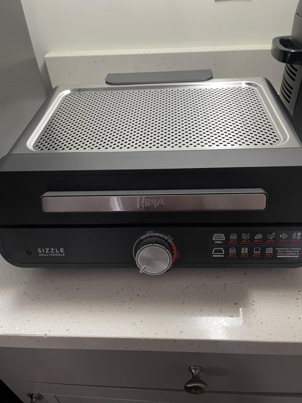 Ninja Griddle and Indoor Grill, 14'', Electric Grill, For Steak, Burgers, Salmon, Veggies, and More, Pancake Griddle, Nonstick, Dishwasher Safe, 500F, Even Cooking, Silver, GR101 customer photo 1
