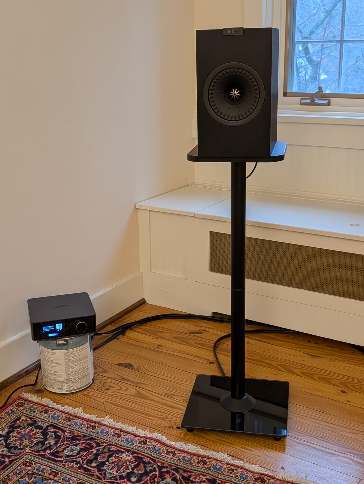 ELIVED Universal Speaker Stand Pair, 31 Inch Height Bookshelf Speaker Stands for Satellite Speaker Large Speaker Up to 22 lbs, Surround Sound Speaker Stand with Cable Management, Black, YD5022 customer photo 1