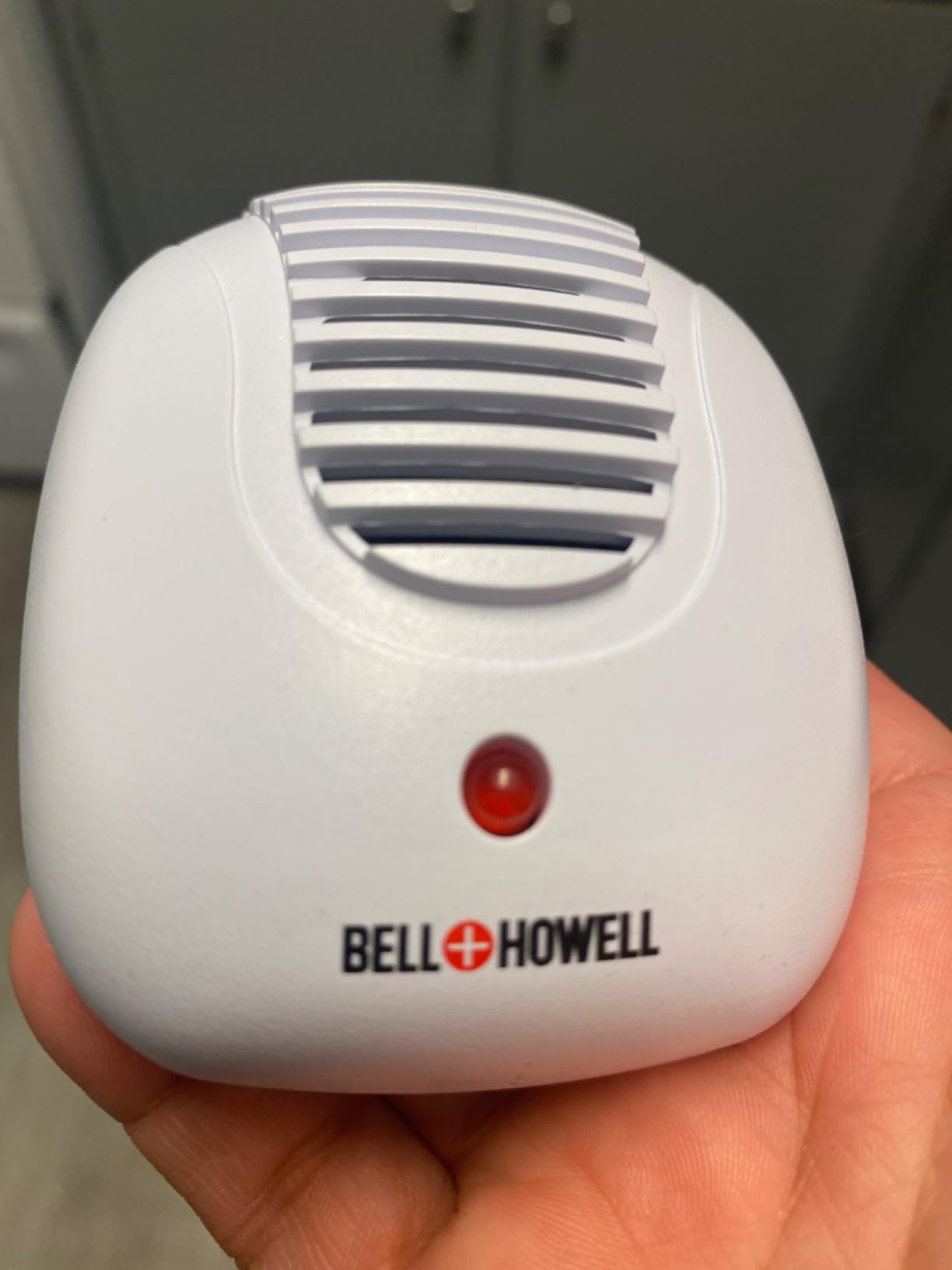 Bell+Howell Ultrasonic Pest Repeller Plug in Device Assorted 8 Pack, Effectively Aids to Repel mice, Bugs, Rats, Rodents, Mosquitos, roaches, Spiders and Ants Chemical, Odor and Sound Free customer photo 1