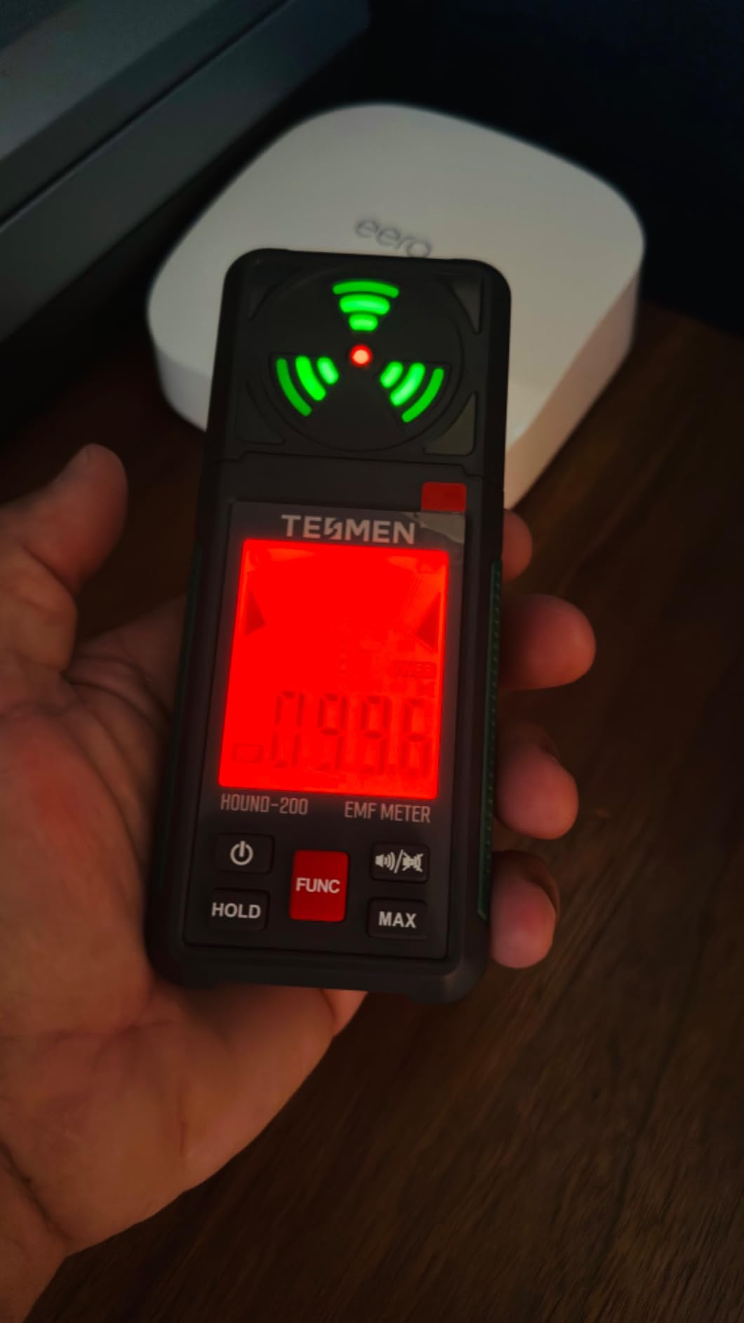 TESMEN Hound-200 EMF Meter - 3-in-1 with Hard Shell Case customer photo 2