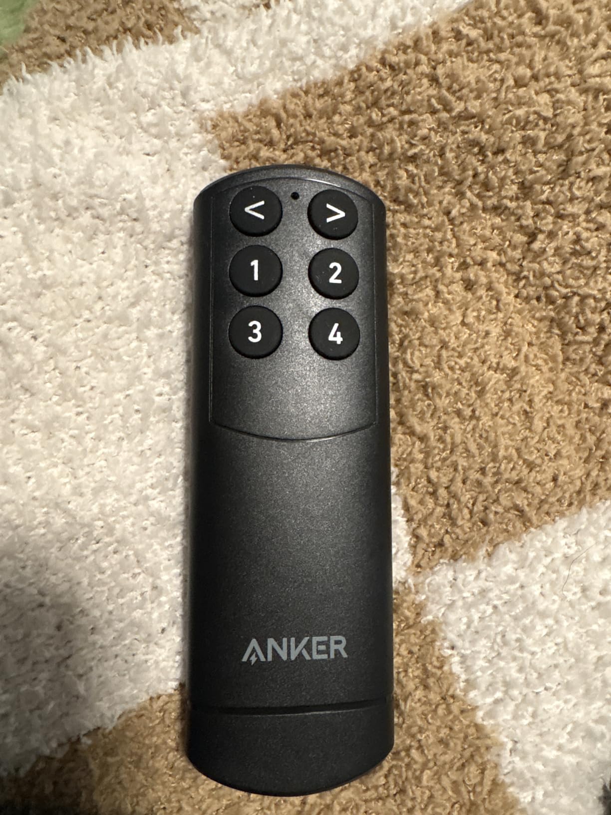 Anker HDMI Switch, 4K@60Hz HDMI Switcher, 4 in 1 Out with Smooth Finish, Supports HDR/3D/Dolby/DTS, Compatible with Laptops,PC,Xbox,PS5/4,Projector customer photo 2