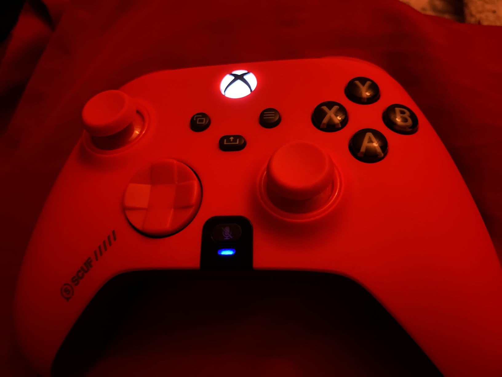 SCUF Instinct Pro Performance Series Wireless Xbox Controller - Remappable Back Paddles - Instant Triggers - Xbox Series X|S, Xbox One, PC and Mobile - White customer photo 1