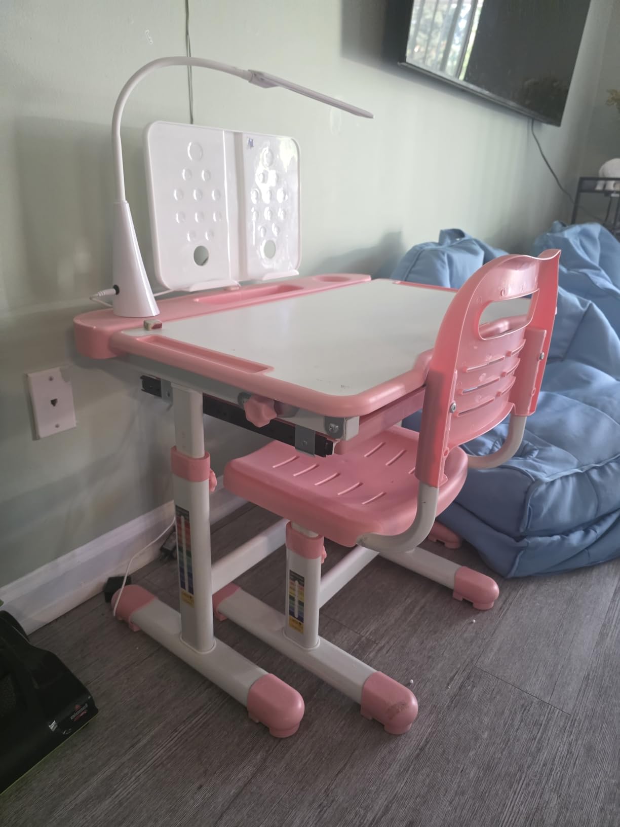 Rengue Kids Desk and Chair Set, Height Adjustable Children School Functional Study Desk with 55° Tiltable Desktop, 3 Modes & Brightness LED Light, Storage Drawer & Metal Hook for Boys Girls (Grey) customer photo 1