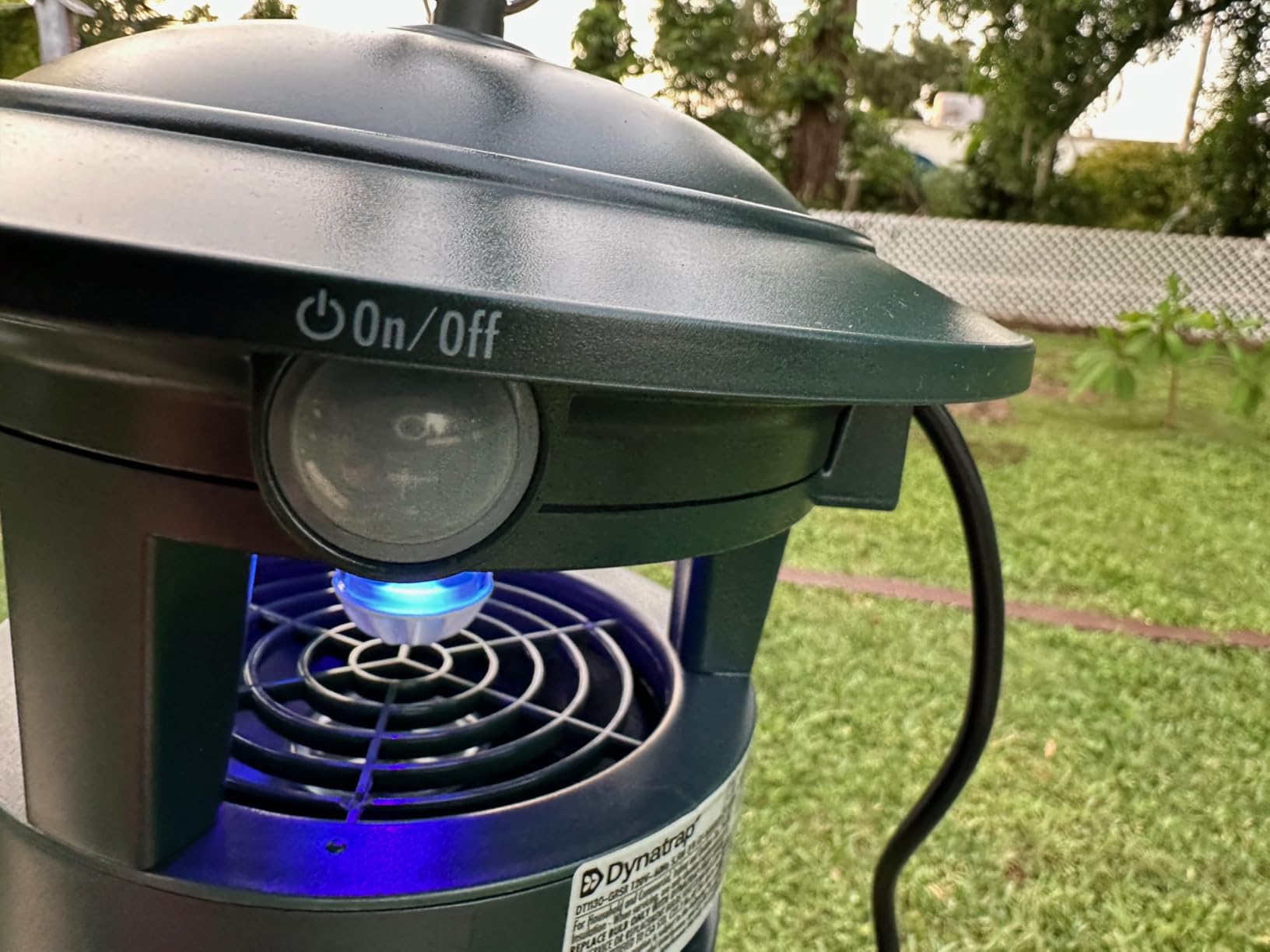 DynaTrap DT1130SR 1/2 Acre Mosquito & Flying Insect Outdoor Trap and Killer customer photo 1