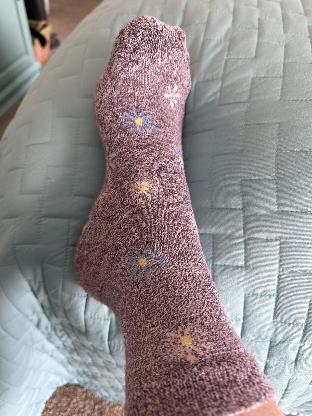 Pembrook Ankle Diabetic Socks for Women & Men - 4 Pairs Flowers, Moisture-Wicking Non Binding Socks Women, Neuropathy and Edema, Stretchy Wide Top customer photo 1