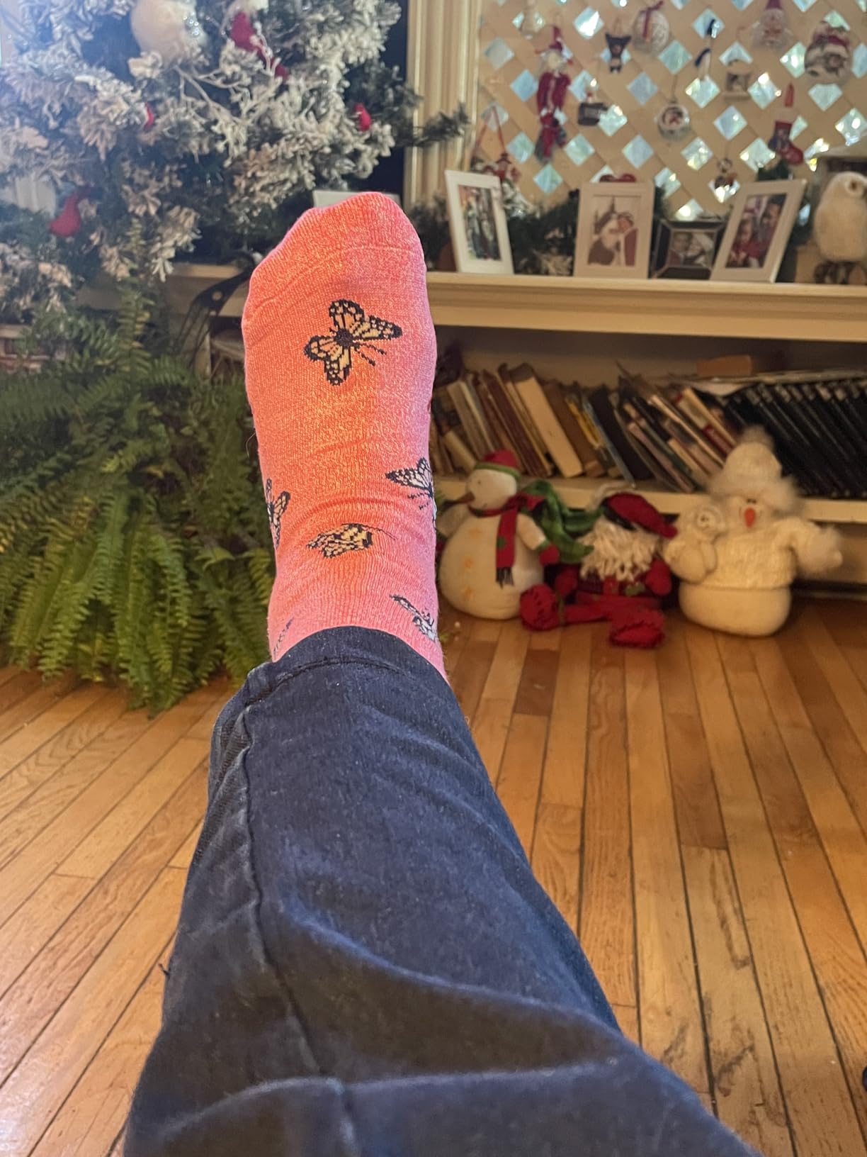 Pembrook Ankle Diabetic Socks for Women & Men - 4 Pairs Flowers, Moisture-Wicking Non Binding Socks Women, Neuropathy and Edema, Stretchy Wide Top customer photo 2