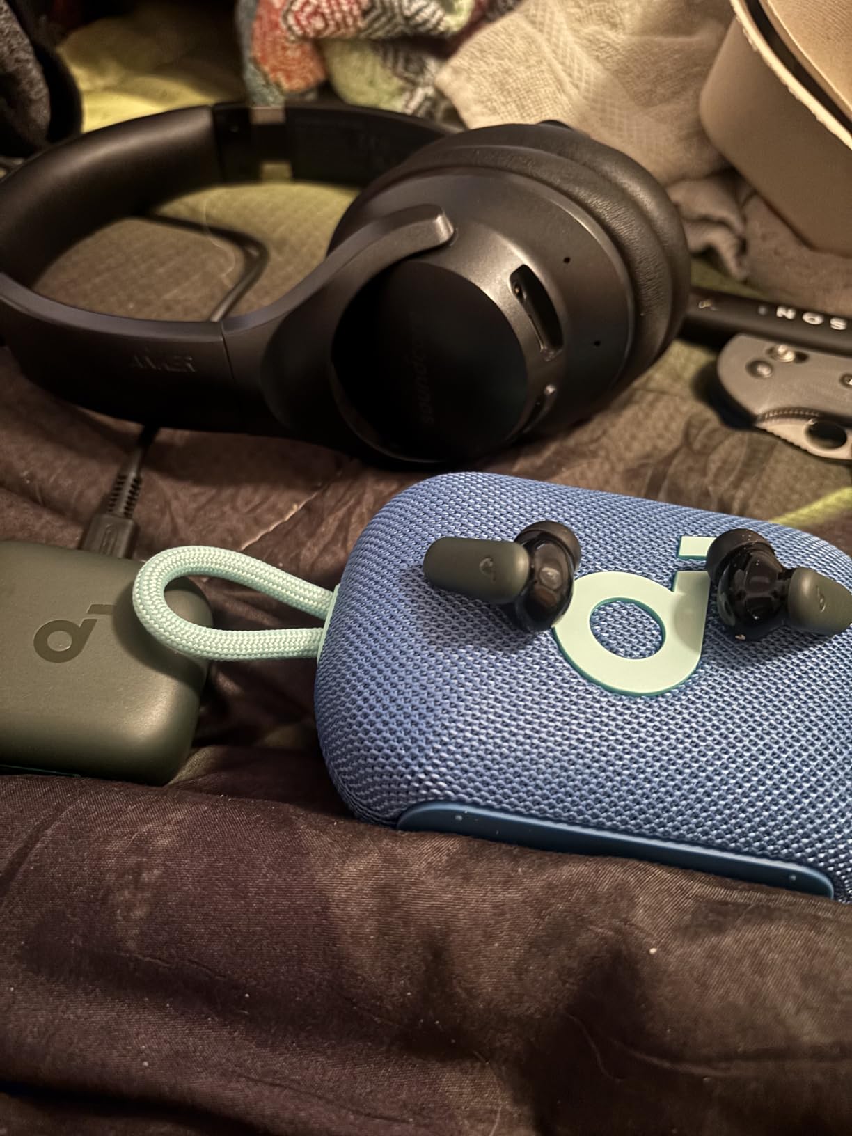 Soundcore P30i by Anker Noise Cancelling Earbuds, Strong and Smart Noise Cancelling, Powerful Bass, 45H Playtime, 2-in-1 Case and Phone Stand, IP54, Wireless Earbuds, Bluetooth 5.4 (Green) customer photo 1