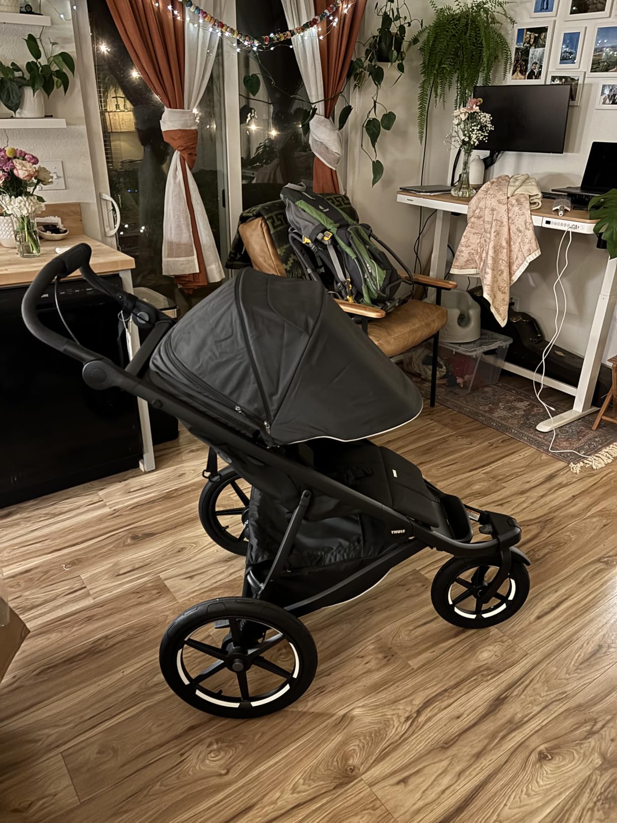 Thule Urban Glide 3 Single Child All-Terrain Stroller, Full-Suspension System, Air-Filled Tires, Upright Seat with Adjustable Recline and Built-in Legrest customer photo 1