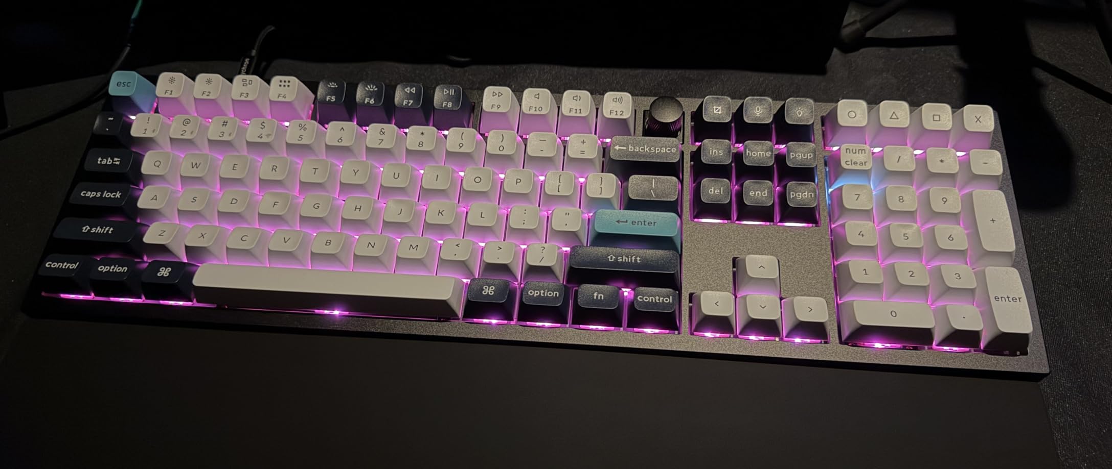Keychron Q6 Max QMK/VIA Bluetooth Wireless/2.4 GHz/USB-C Wired Custom Mechanical Keyboard, Full Size Programmable Knob RGB Backlit Hot-Swappable Gateron Banana Switch customer photo 2