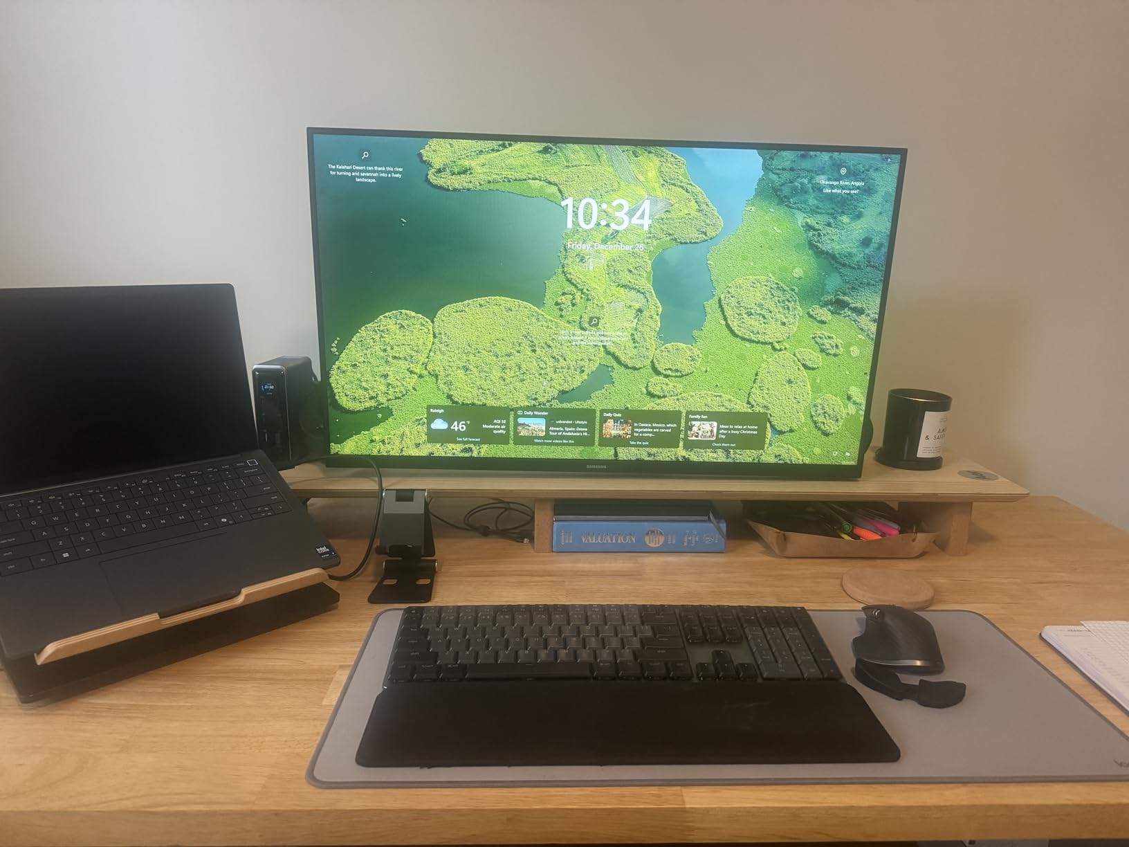 Anker Prime Docking Station, 14-Port with 160W Max Output, 10Gbps Fast Data Transfer, Real-Time Smart Interface, Audio and Ethernet Ports, Dual 4K Displays customer photo 2