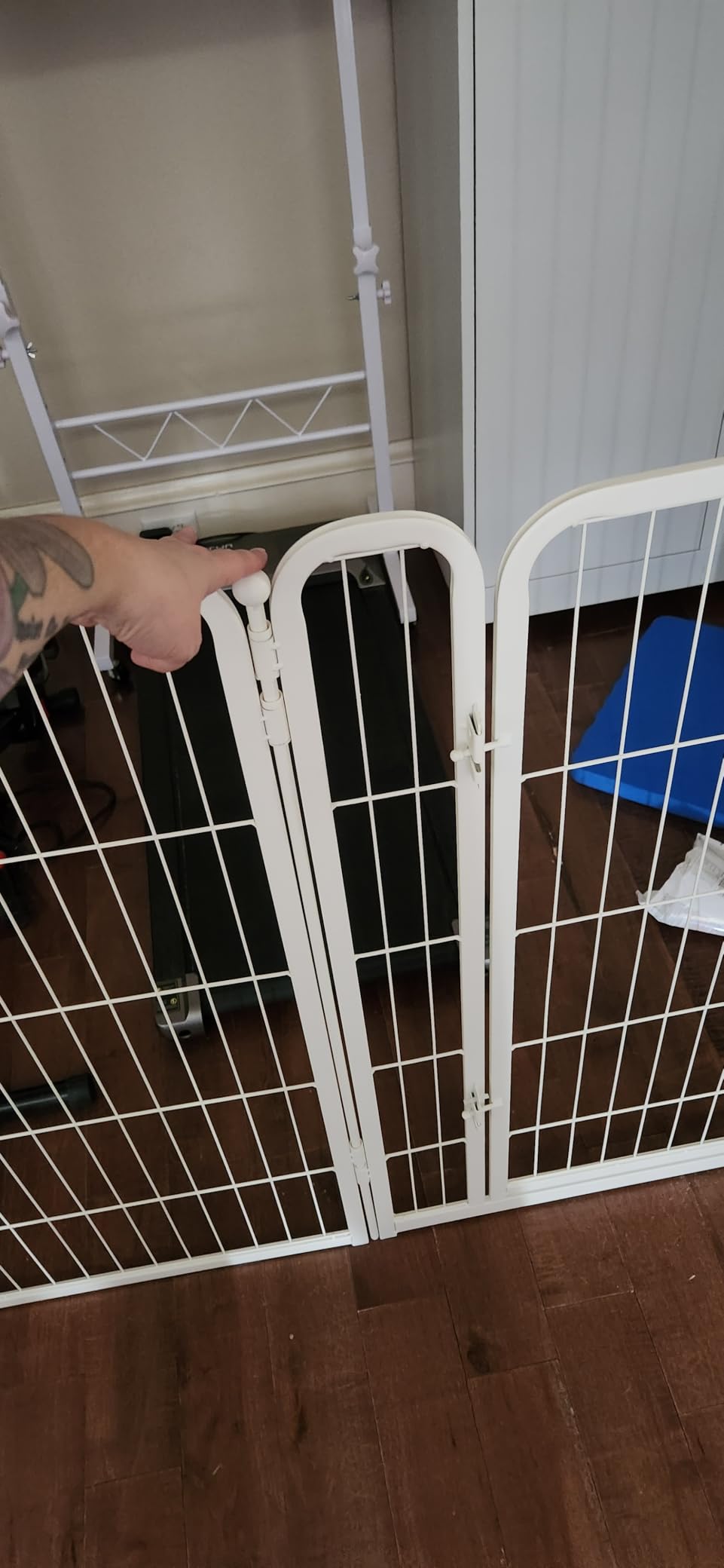 FXW Dog Gate Extra Wide Designed for Indoor Use, Adjustable Width Up to 165-inch Wide (40