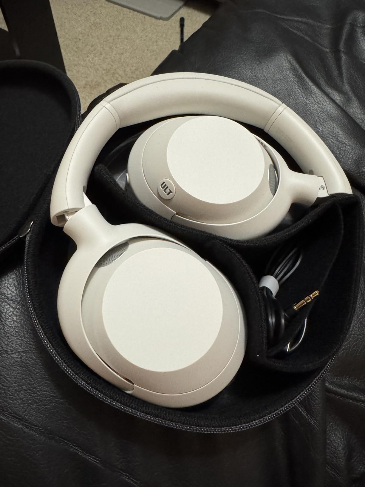 Sony ULT WEAR Over-Ear Noise Canceling Bluetooth Headphones with Alexa Built-in, Comfortable Design, 30-Hour Battery, Massive Bass, & Signature Noise Canceling customer photo 1