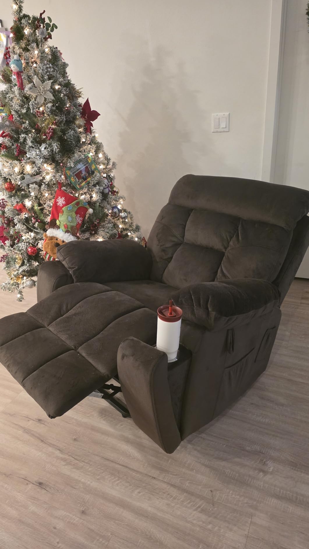 26in Extra Wide Recliner Chair for Big Man 400lbs, Oversized Power Lift Chair with Heat and Massage Hidden Cup Holder, Lift Recliner Chairs for Elderly (Dark Brown) customer photo 1