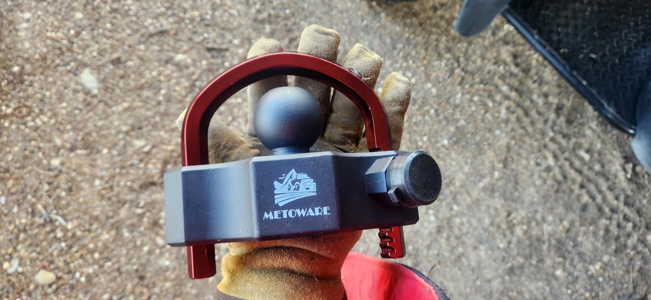 METOWARE Universal Trailer Hitch Locks, Adjustable Heavy-Duty Trailer Coupler Ball Locks Fit 1-7/8 Inch, 2 Inch, 2-5/16 Inch Couplers with 2 Keys customer photo 1