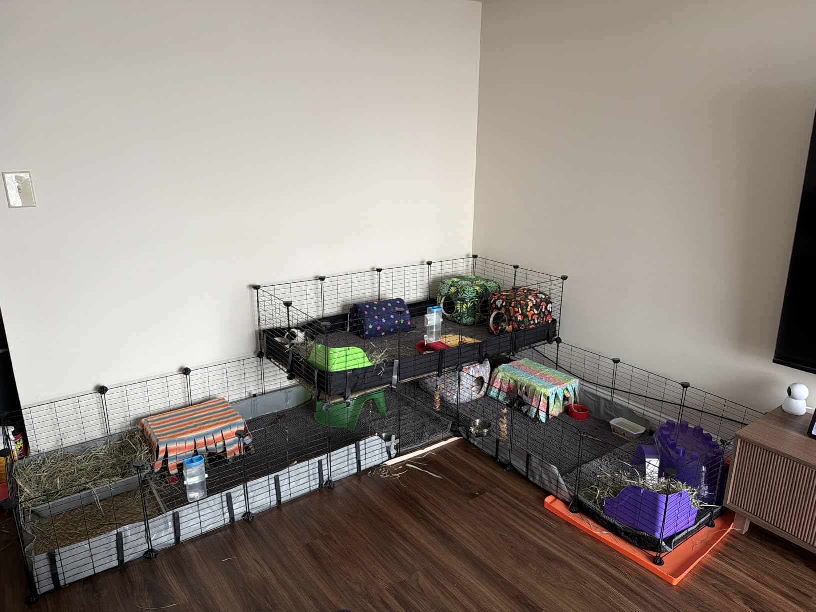 SONGMICS 36 Panels Pet Playpen, Small Animal Playpen, Rabbit Guinea Pig Cage, Zip Ties Included, Metal Wire Apartment-Style Two-Story Pet Premium Villa for Bunnies Puppies,Indoor Use, Black ULPI002B01 customer photo 1