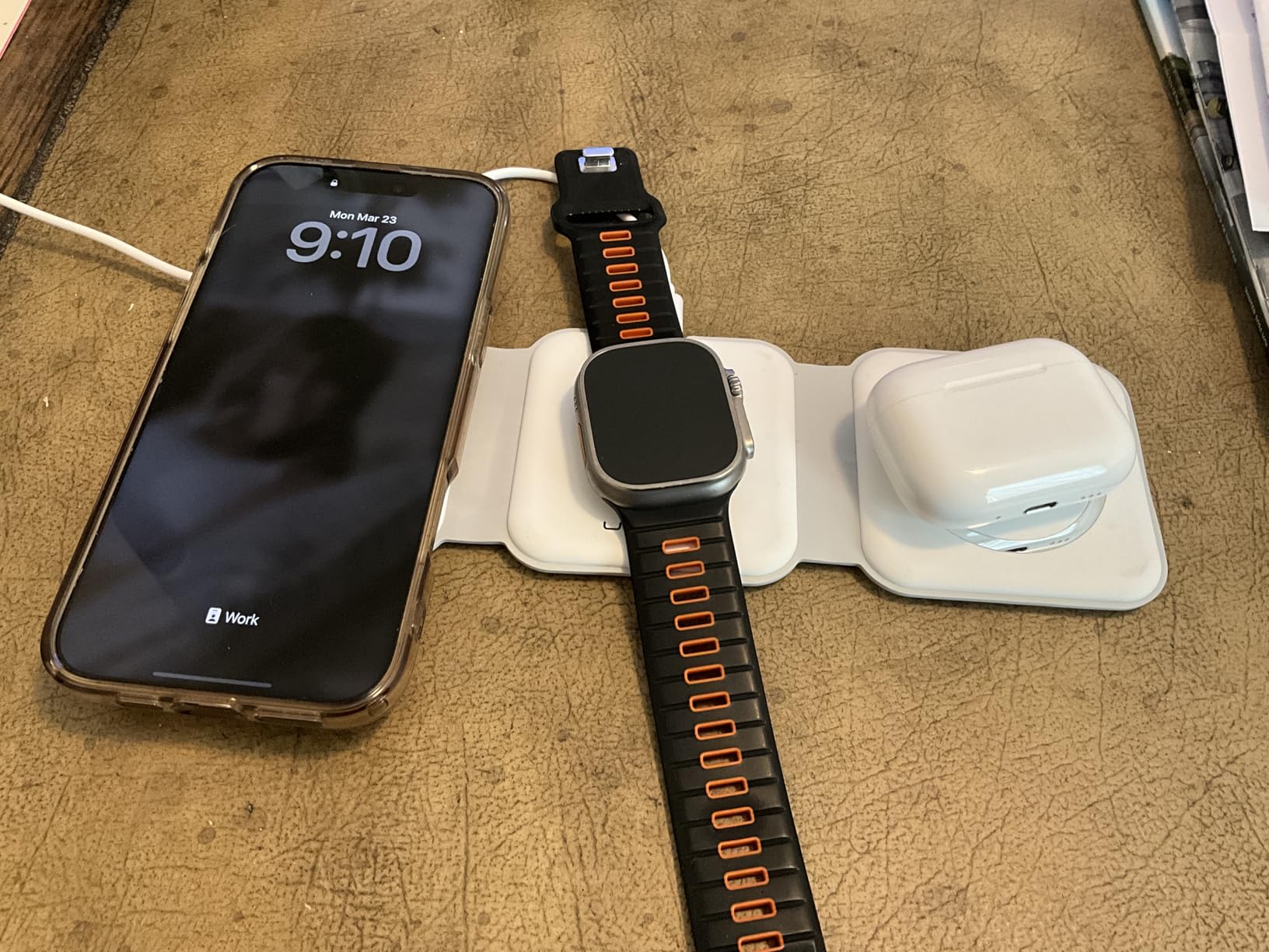 UCOMX 3 in 1 Charging Station for Multiple Devices, Foldable 3 in 1 Wireless Charger for Travel, NANO Wireless Charging Station for iPhone17 16 15 14 13 12 Pro Max/Watch 10 9 8 7 6 5 4 3 Ultra/AirPod Pro customer photo 1