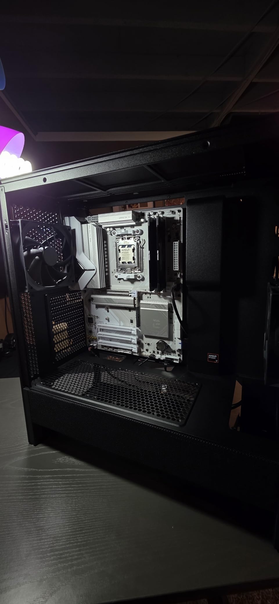 NZXT H5 Flow 2024 - Compact ATX Mid-Tower PC Gaming Case - High Airflow - 2 x 120mm Fans Included - 360mm Front & 240mm Top Radiator Support - Cable Management System - Tempered Glass - Black customer photo 2