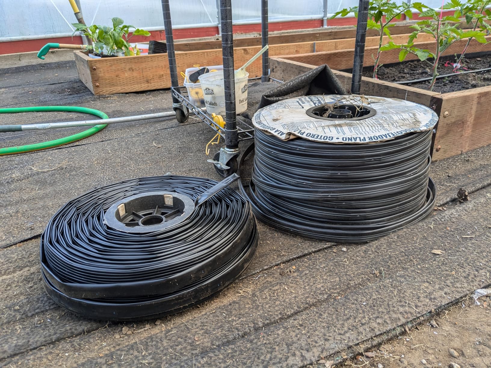 Tondiamo 1000 ft 5/8 Inch Drip Tape Irrigation Tubing Kit 16 Mil 6