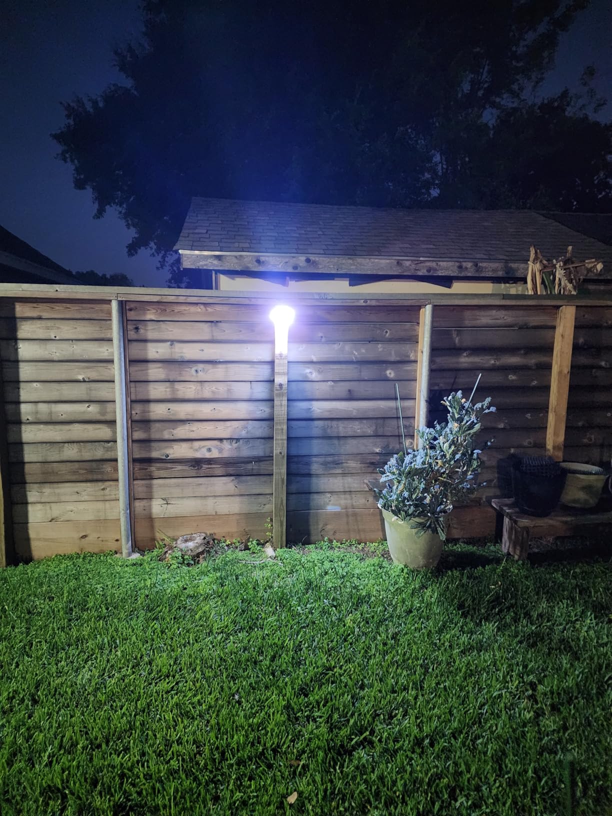 Peasur [6 Packs] Solar Lights Outdoor Motion Sensor Solar Security Lights Waterproof with 3 Lighting Modes Solar Powered Wall Lights Outside for Garden Fence Yard Deck customer photo 2
