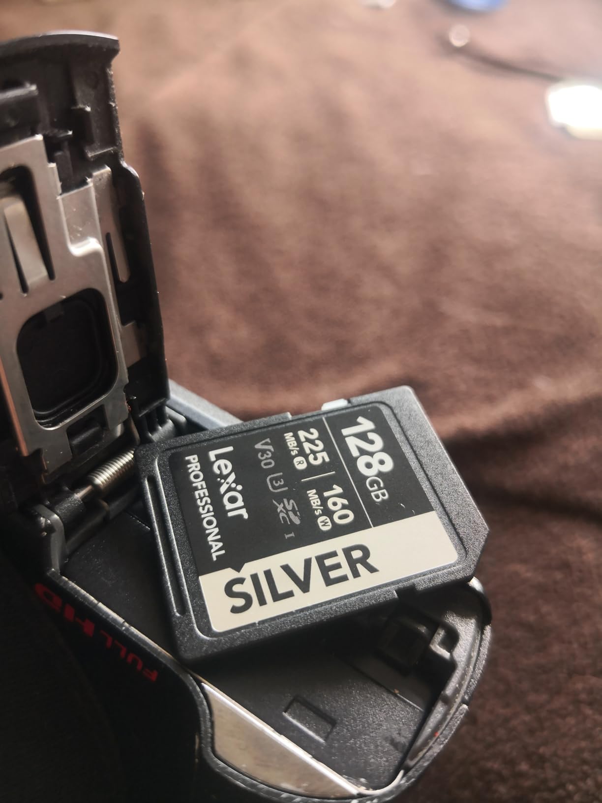 Lexar 128GB Professional Silver SD Card, UHS-I, C10, U3, V30, 4K, Up to 225/160 MB/s SDXC Memory Card, for Professional Photographer, Videographer, Enthusiast customer photo 2