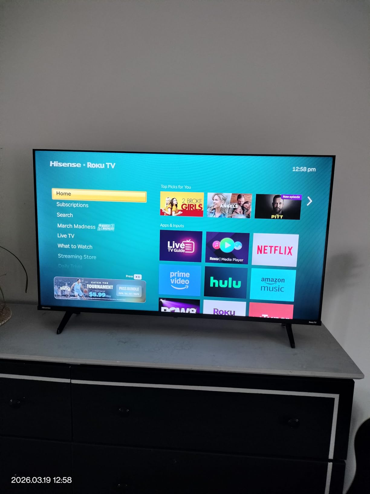 Hisense 40-Inch Class A4 Series FHD 1080p Smart Roku TV with Alexa Compatibility (40A4NR) - Dolby Audio, Slim Bezel Design, Google Assistant customer photo 1