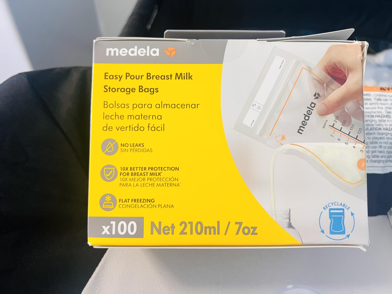 Medela Easy Pour Breastmilk Storage Bags 100 Count 7oz/210ml Disposable, Leakproof, Fast Freeze, Breast Milk Protection Recyclable & BPA Free customer photo 1
