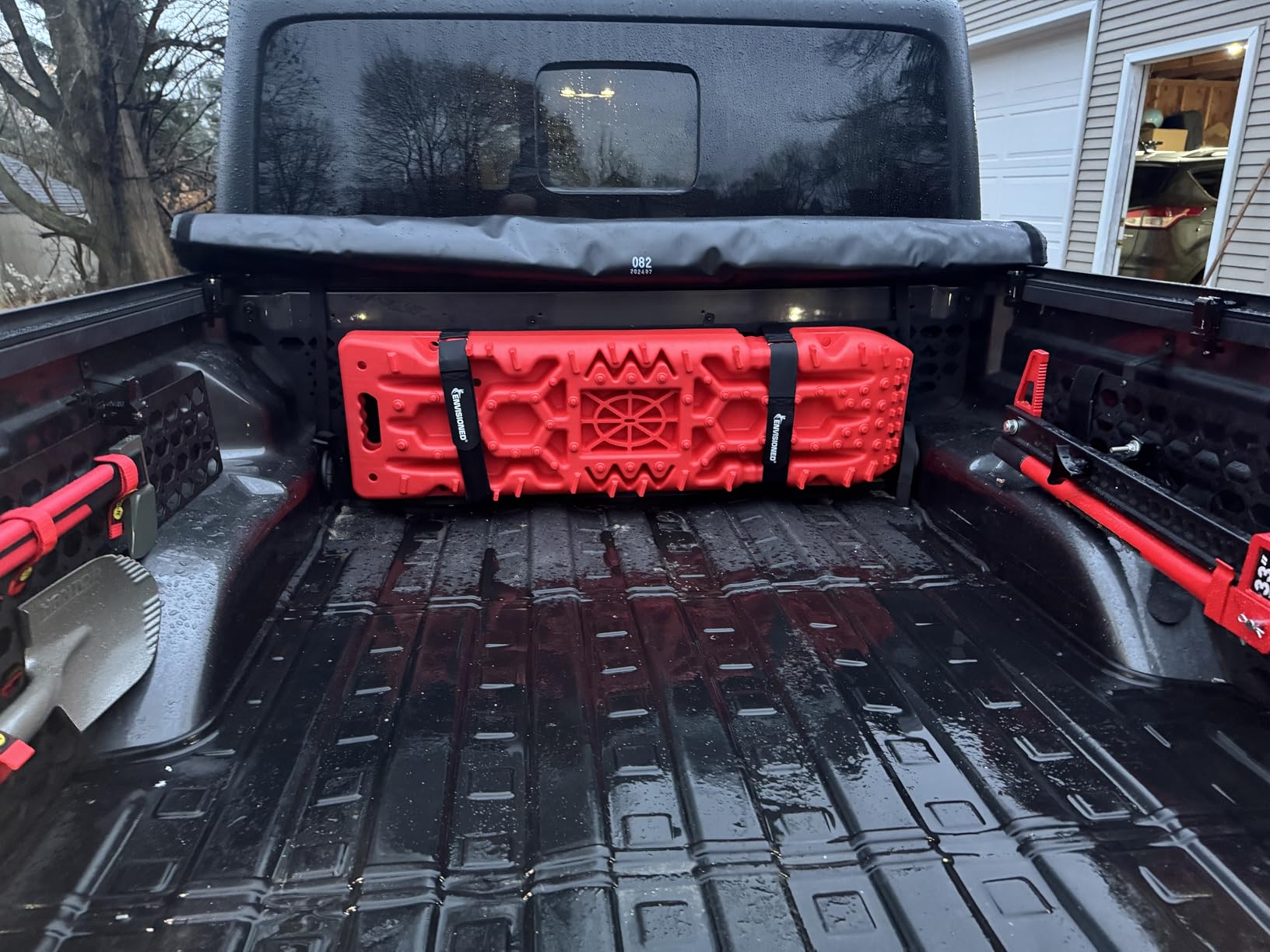 Nilight Recovery Off-road Traction Boards with Jack Lift Base, Emergency Tire Ladder Mats (Red) customer photo 2