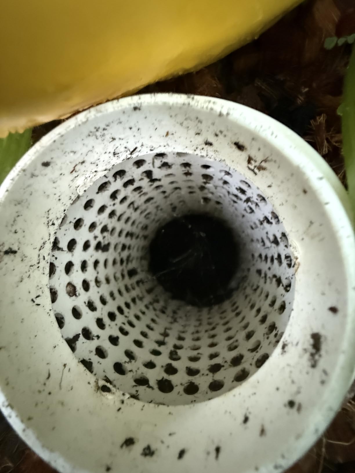 Underground Worm Farm, Garden Mini vermicomposting bin for use in Outdoor Gardening from Kitchen Food Waste, with Holes and lid, White (10.2x4.3x4.3IN) customer photo 2