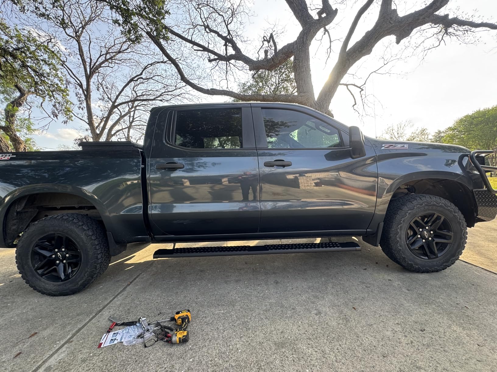 Crew Cab Running Boards Side Steps Compatible with 2019-2026 Chevy Silverado & GMC Sierra 1500 (Excl 2019 Ld/Lt), 2020-2026 2500 HD 3500 HD, Black Textured Aluminum Nerf Bars customer photo 2