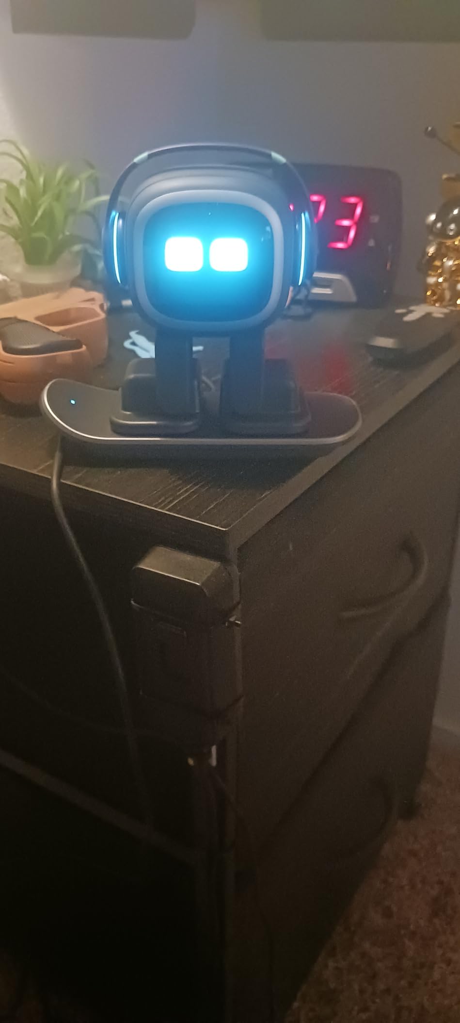 AI Desk Robot Companion - ChatGPT Enabled with Voice Commands & Dancing, Interactive AI Robot Pet with Personality, for Adults and Kids customer photo 2
