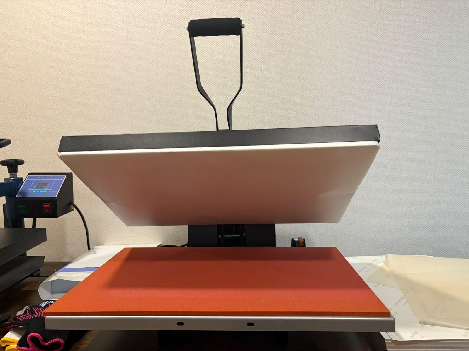 VEVOR Heat Press 16x24, 1700W Power Heat Press Machine, Fast Heating, High Pressure Heat Press Machine for T-Shirt, Digital Industrial Sublimation Printer for Heat Transfer Vinyl, Easy to Use, Black customer photo 2