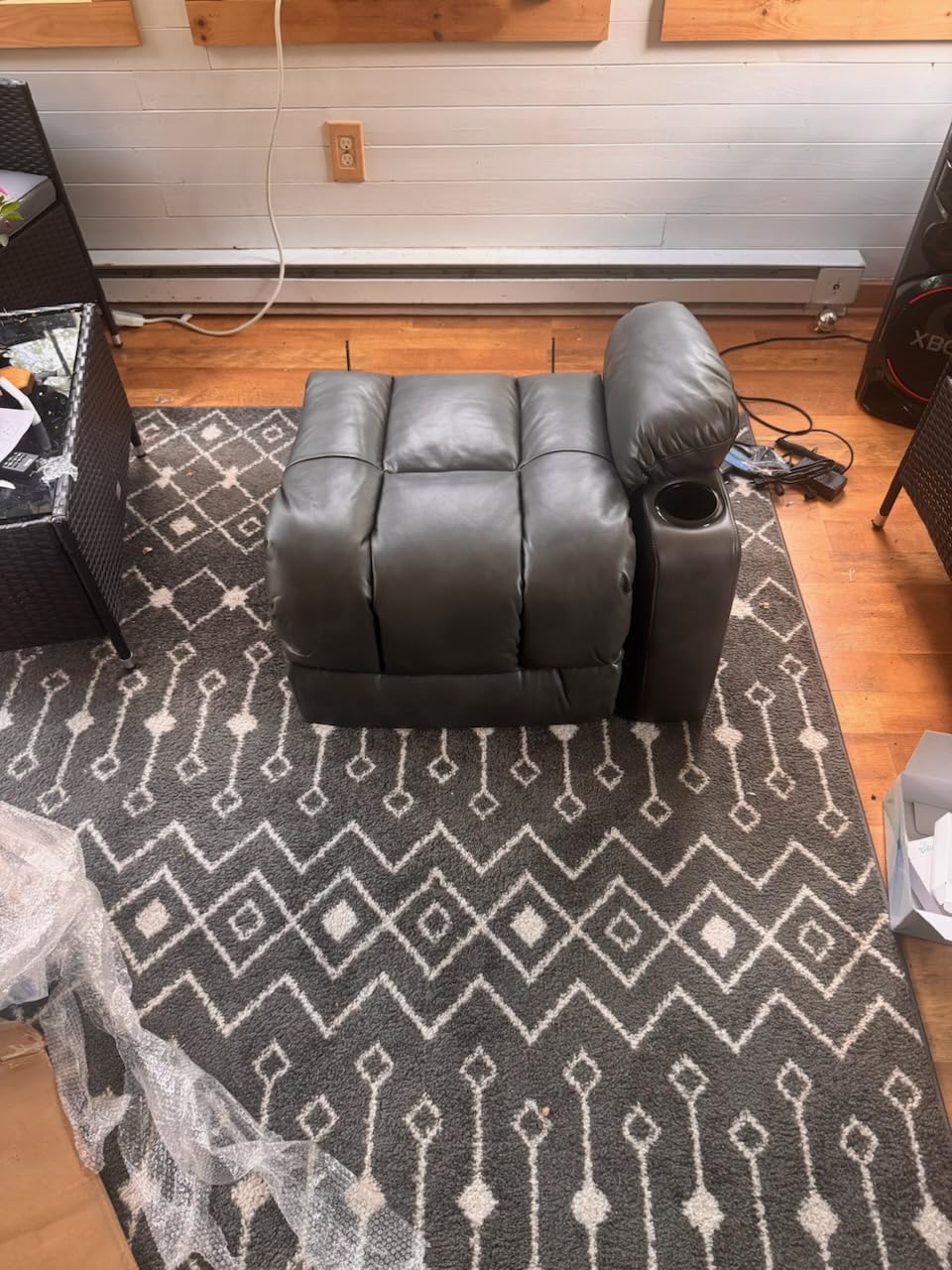 PARKOL Dual Motor Power Lift Recliner Chair for Elderly, 180-Degree Infinite Position Lay Flat Leather Recliner Chairs, with Massage and Heating, USB & Type-C Port and Remote Beige customer photo 2