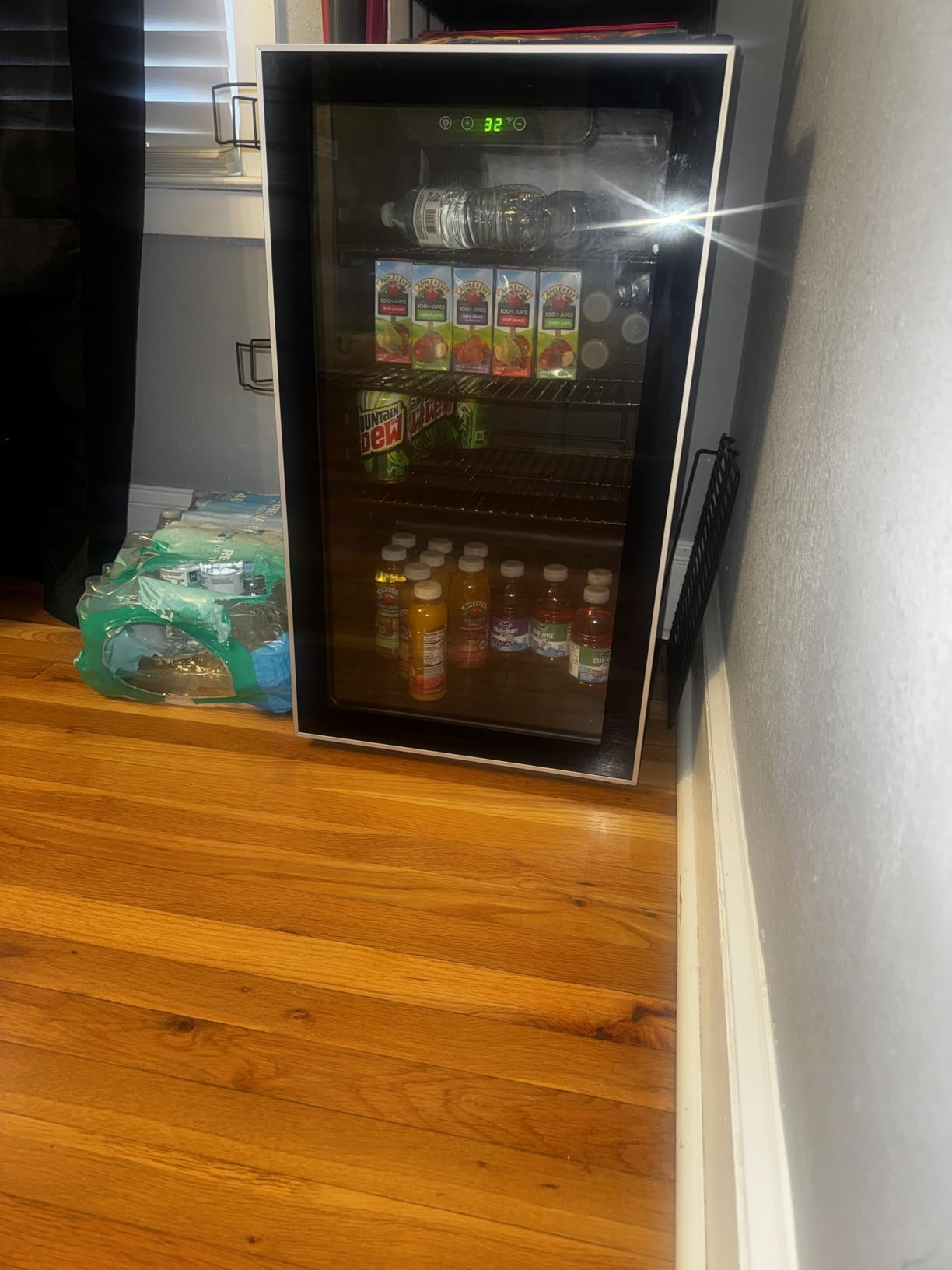 50 Cans Beverage Refrigerator Cooler, 1.3 Cu.ft Mini Fridge Countertop Drink Cooler with Glass Door for Beer, Soda,Wine, Adjustable Digital Temperature Control for Home Dorm Bar, Black customer photo 1