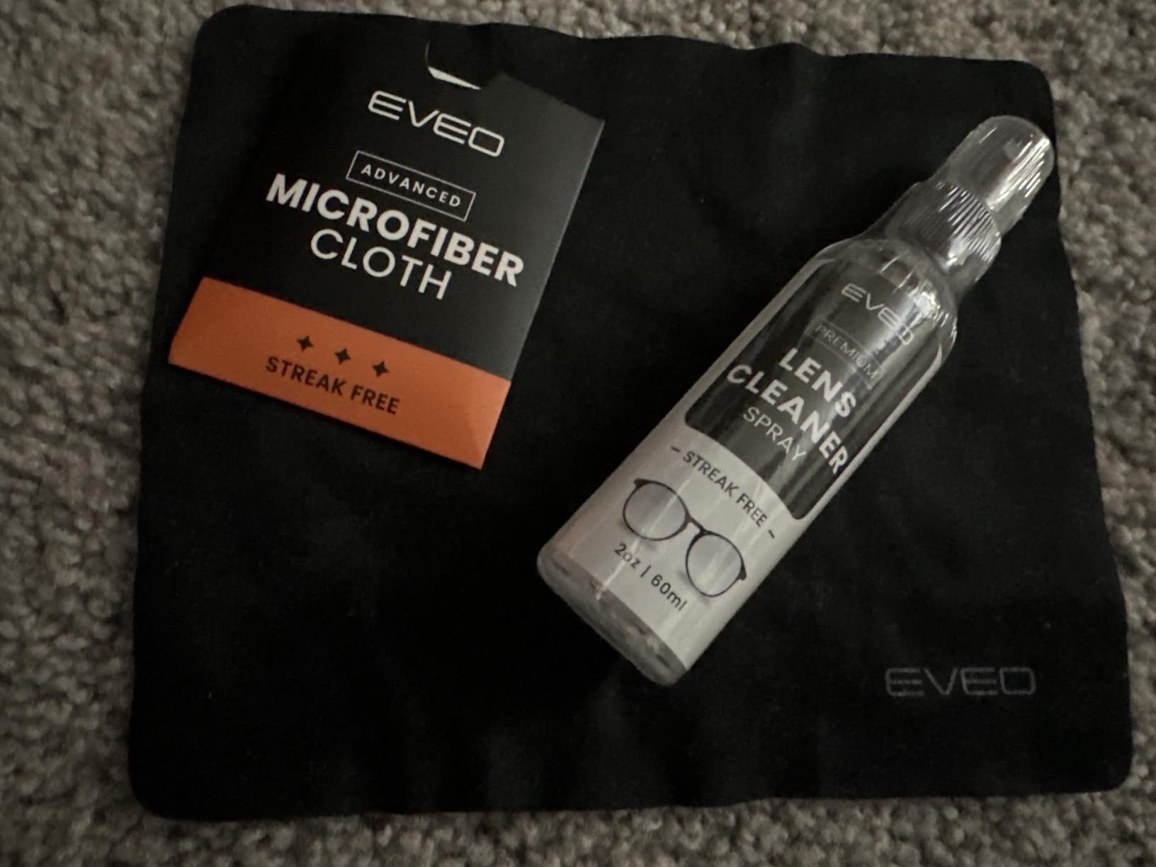 EVEO Glasses Cleaner Spray - Eyeglass Cleaner (No Streaks)| x2 Eye Glass Cleaners Spray + x2 Lens Cleaner Microfiber Cleaning Cloth, Glasses Cleaning Kit Eye Glasses Cleaner Spray & Cloth - 4oz(2ozx2) customer photo 1