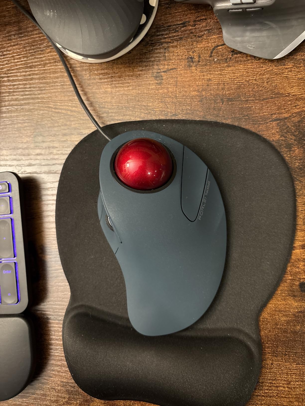 Wired Trackball Mouse for Large Hands, Ergonomic Design Reduces Wrist & Muscle Strain, Precision Tracking with Easy Index Finger Control, Compatible with PC, Laptop, Windows, Mac, Red customer photo 2