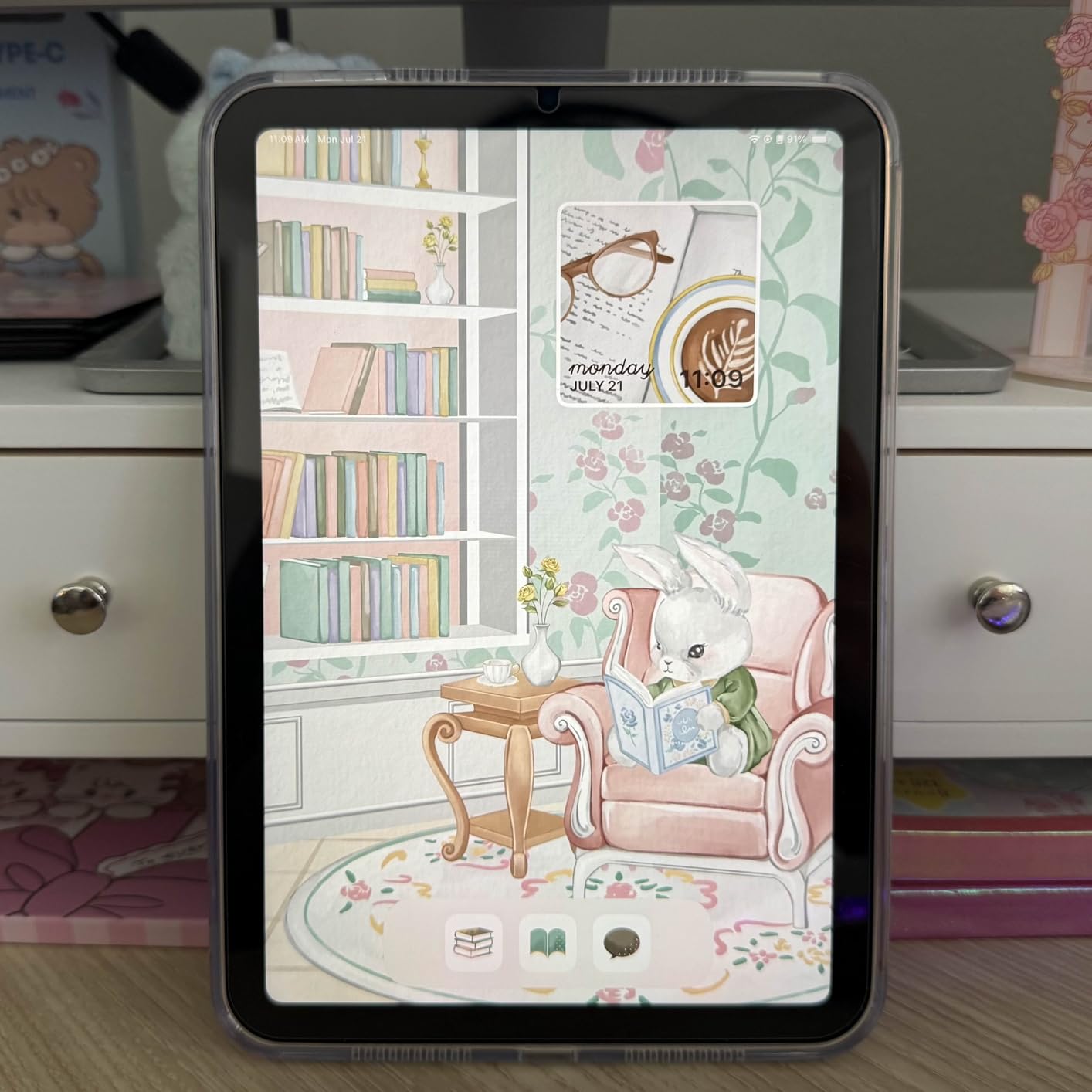 Apple iPad mini (A17 Pro): Apple Intelligence, 8.3-inch Liquid Retina Display, 256GB, Wi-Fi 6E, 12MP Front/12MP Back Camera, Touch ID, All-Day Battery Life - Space Gray customer photo 1