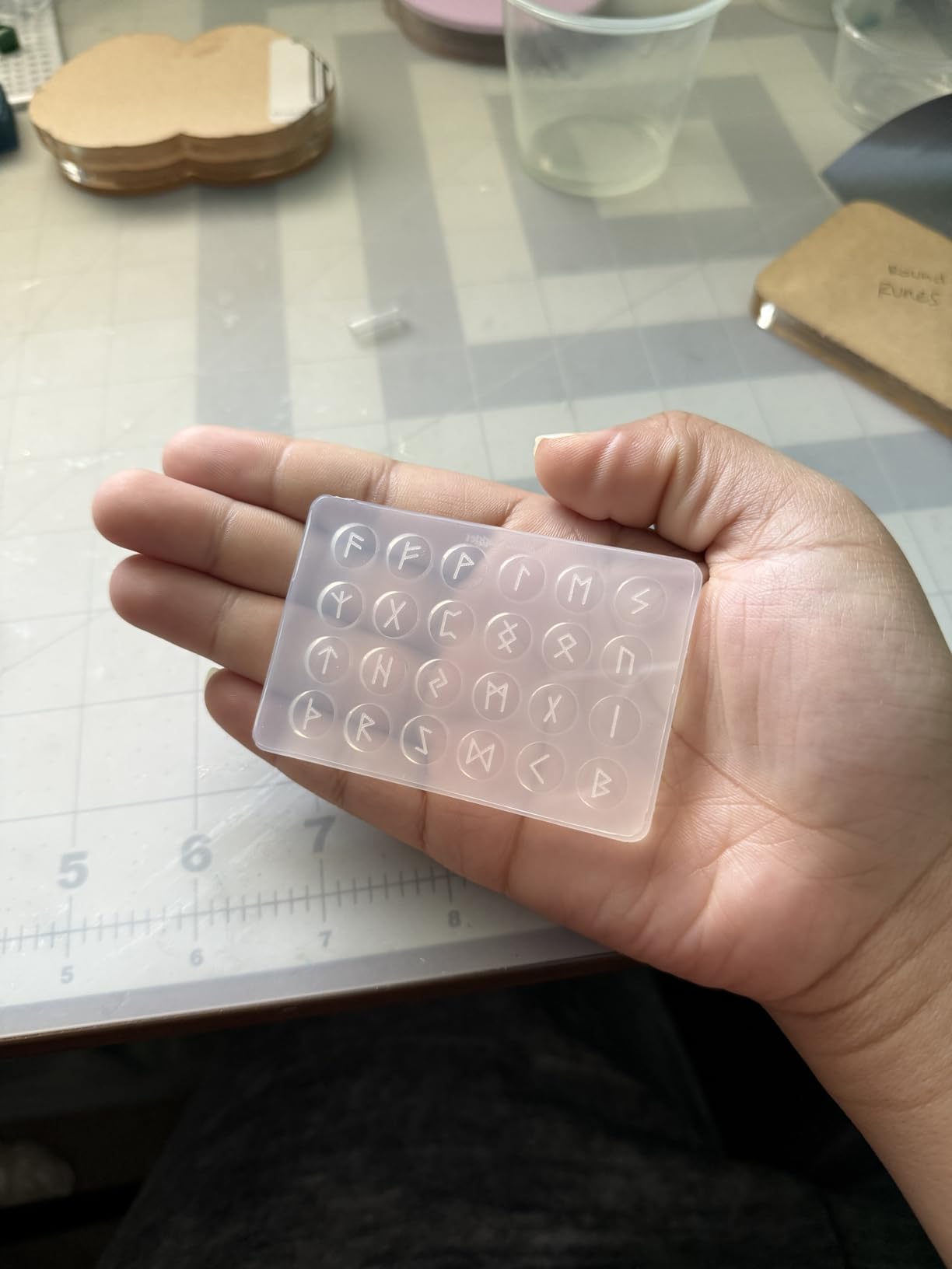 LET'S RESIN Silicone Mold Making Kit 36oz, 20A Flexible & Bubble Free Silicone Rubber, Translucent & 4H Fast Cure customer photo 2