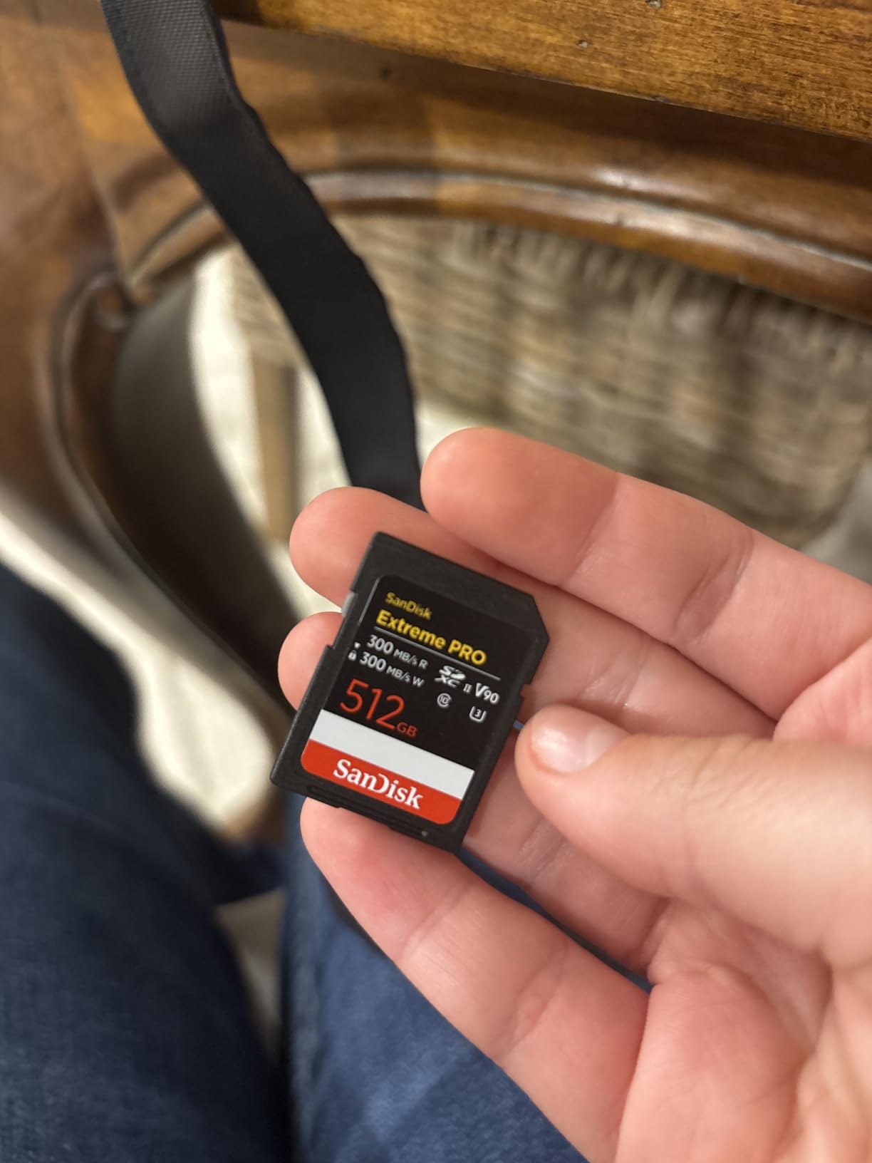 SanDisk 128GB Extreme PRO SDXC UHS-II Memory Card - Up to 300MB/s Read and Write speeds, V90, 8K, 4K UHD, SD Card customer photo 1