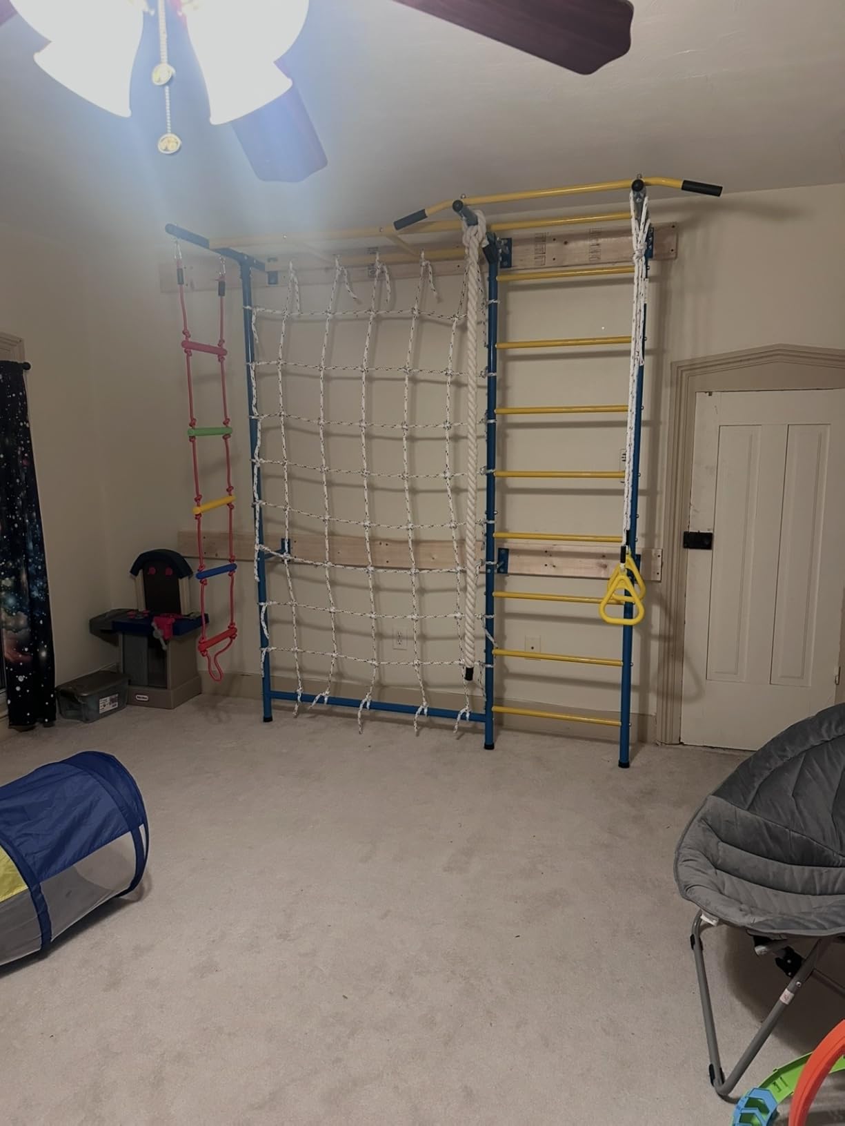 VEVOR Indoor Jungle Gym for Toddlers, 7-in-1 Climbing Playset with Carbon Steel Swedish Ladder, Wall Ladder, Pull-Up Bar, Rope Ladder, and Gymnastic Rings, Supports 220 lbs, Multicolor customer photo 1