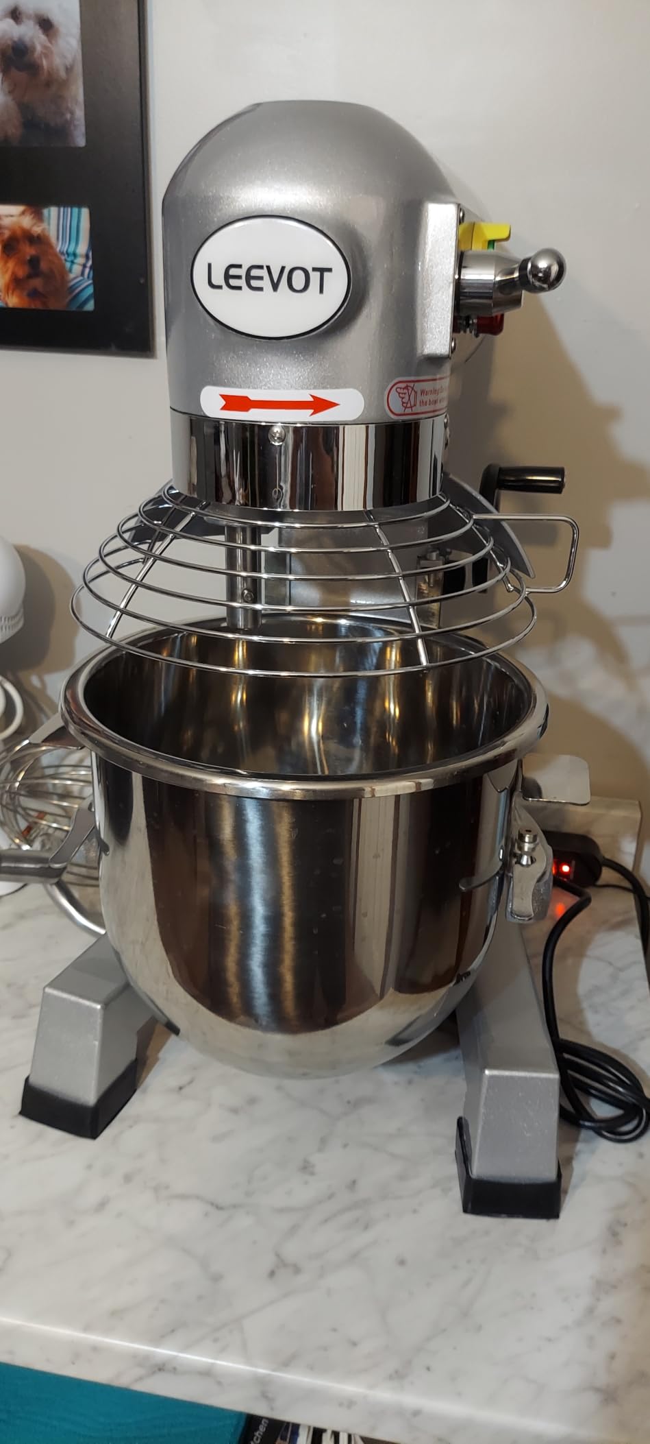 LEEVOT Commercial Food Mixer 15 Qt with 3-Speed Adjustment, 600W Commercial Mixer with Timer, Heavy Duty Commercial Dough Mixer with Stainless Steel Bowl, Suitable for Bakeries and Pizzerias customer photo 2